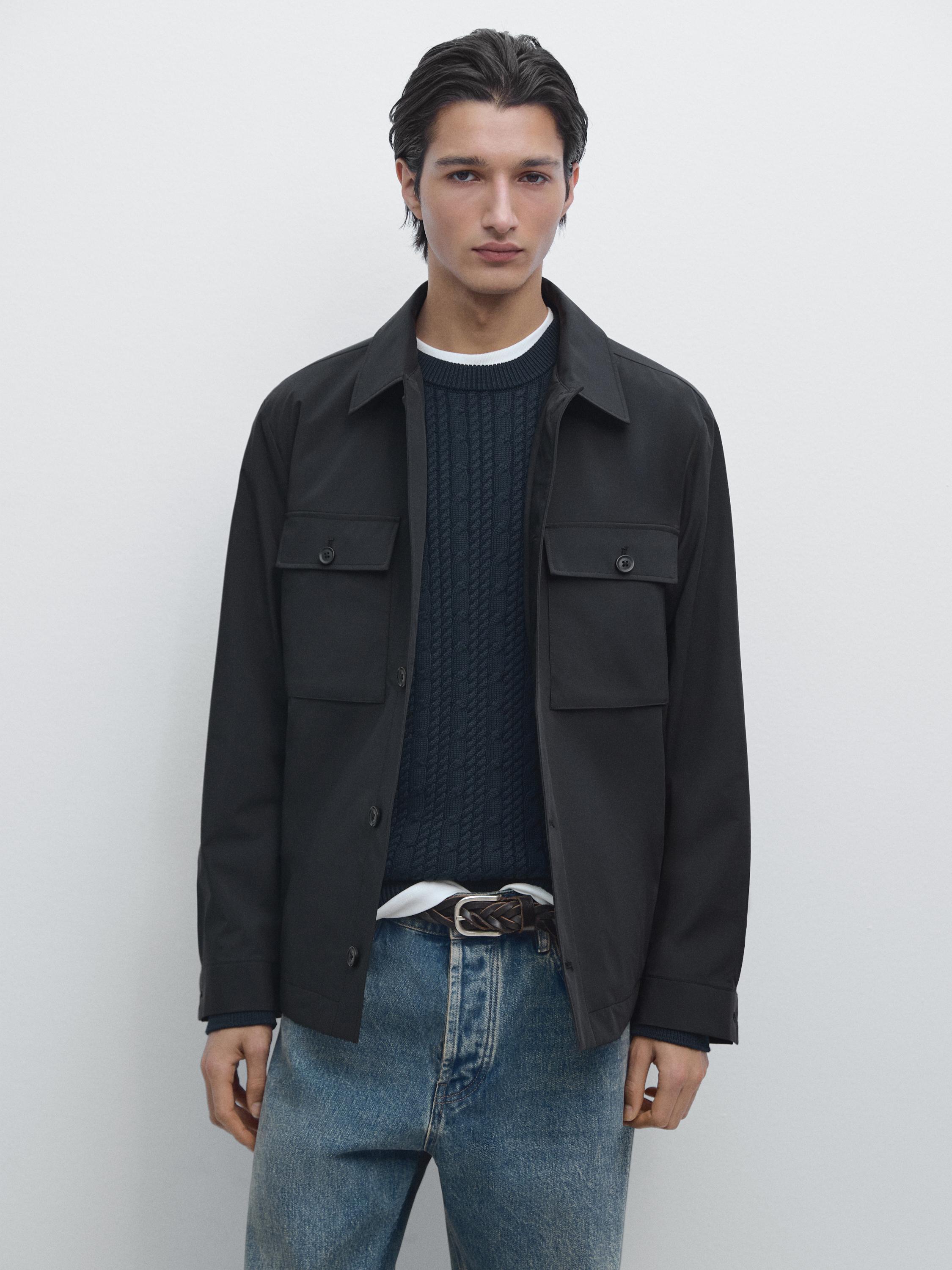 Short jacket with pocket detail