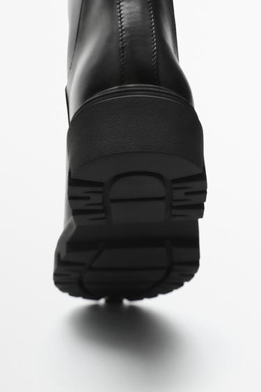 Flat track sole boot — BLACK 4