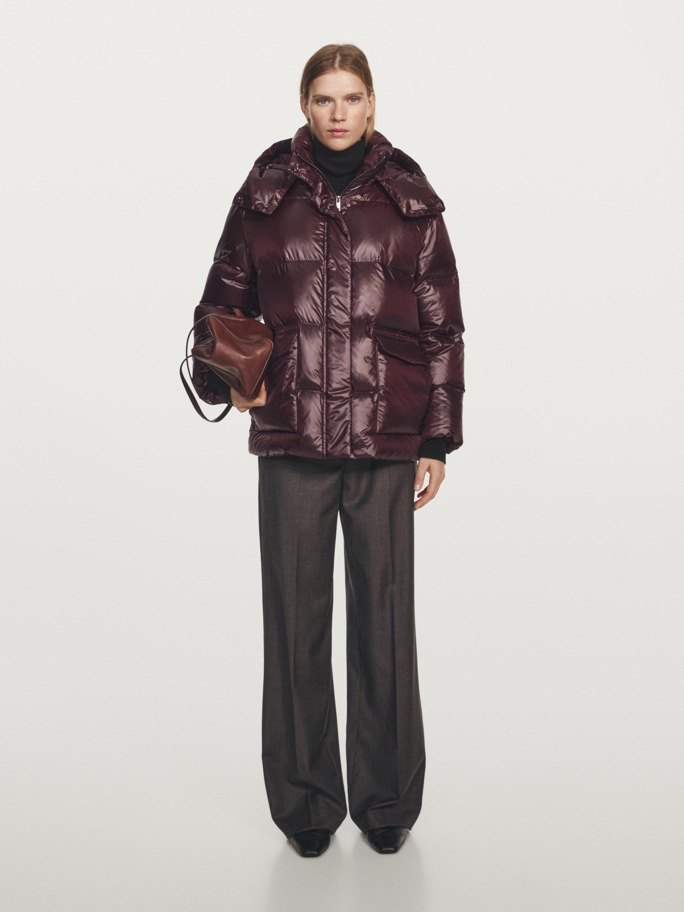 Short water-repellent puffer jacket with hood