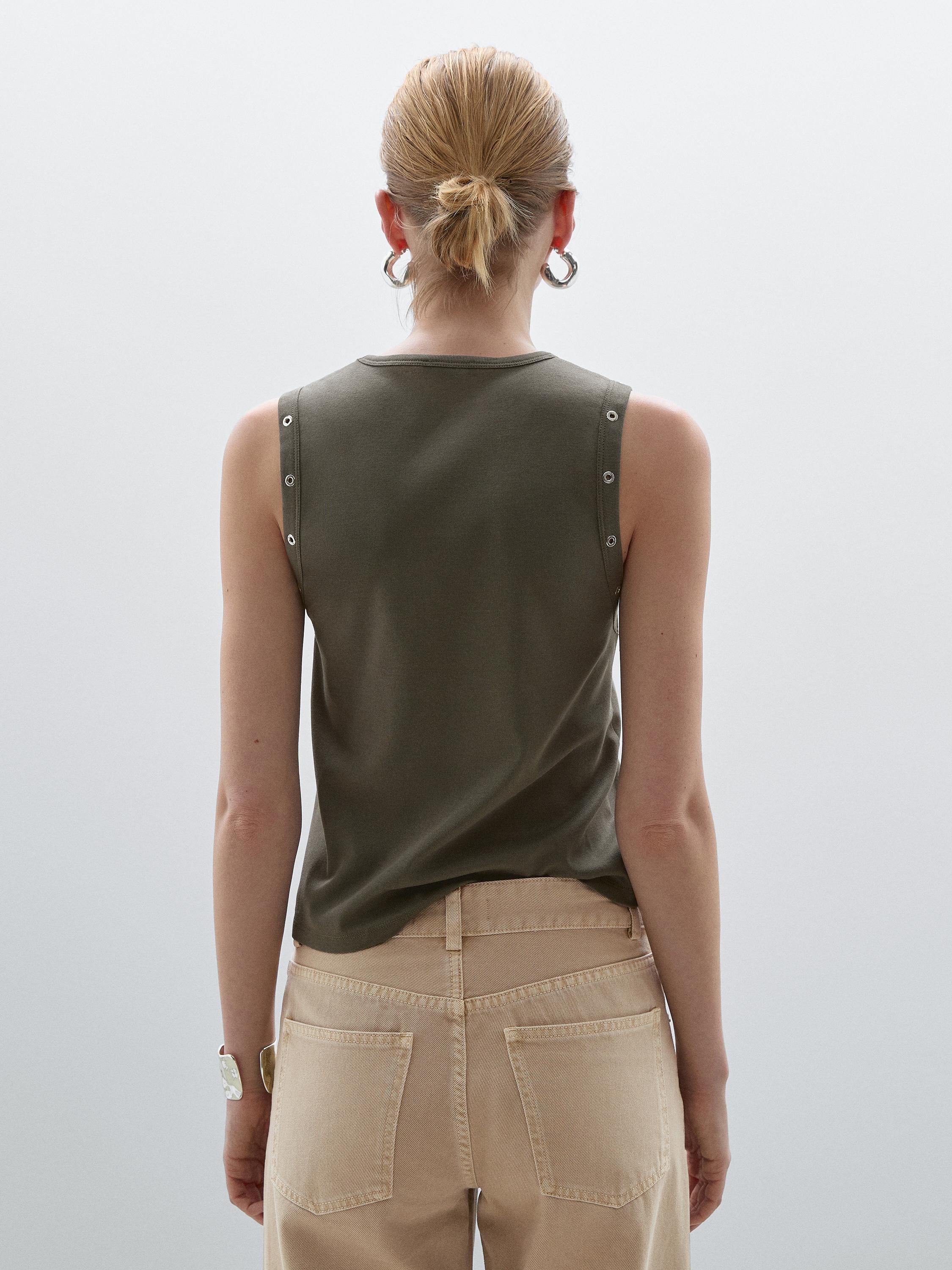 Cropped T-shirt with eyelets