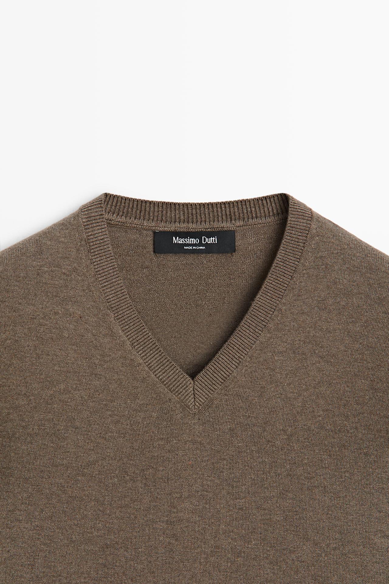 Cotton blend V-neck knit sweater — CAREY