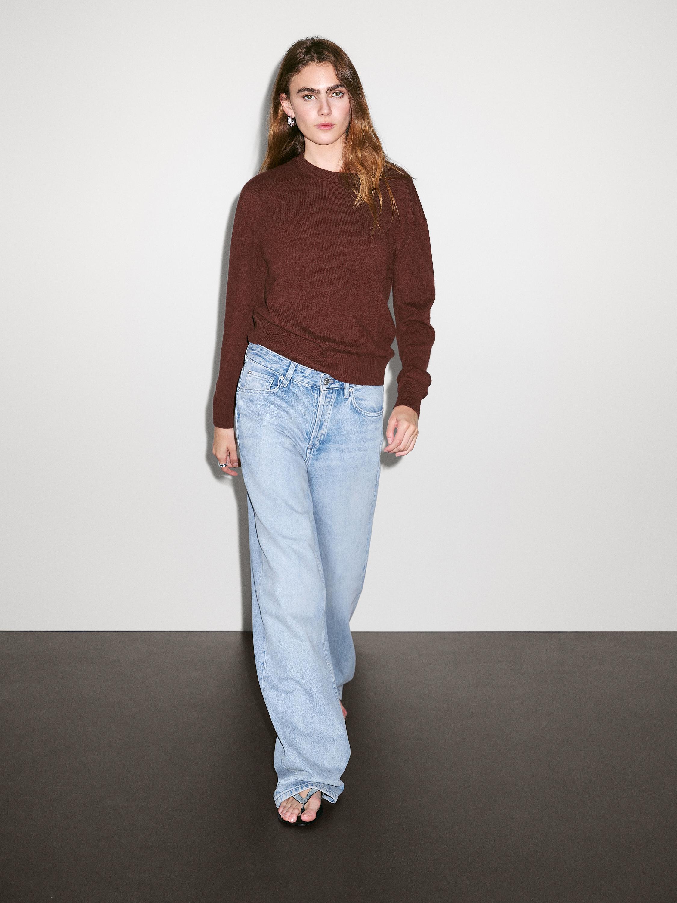 100% cashmere crew neck sweater
