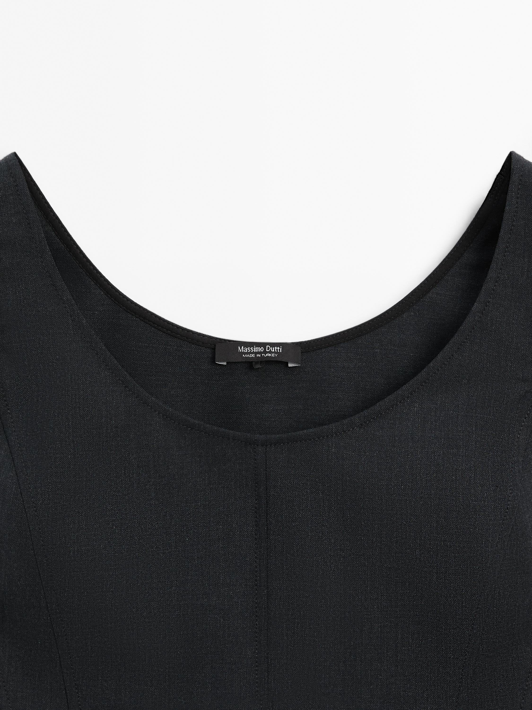 Top stretch cu cusături decorative