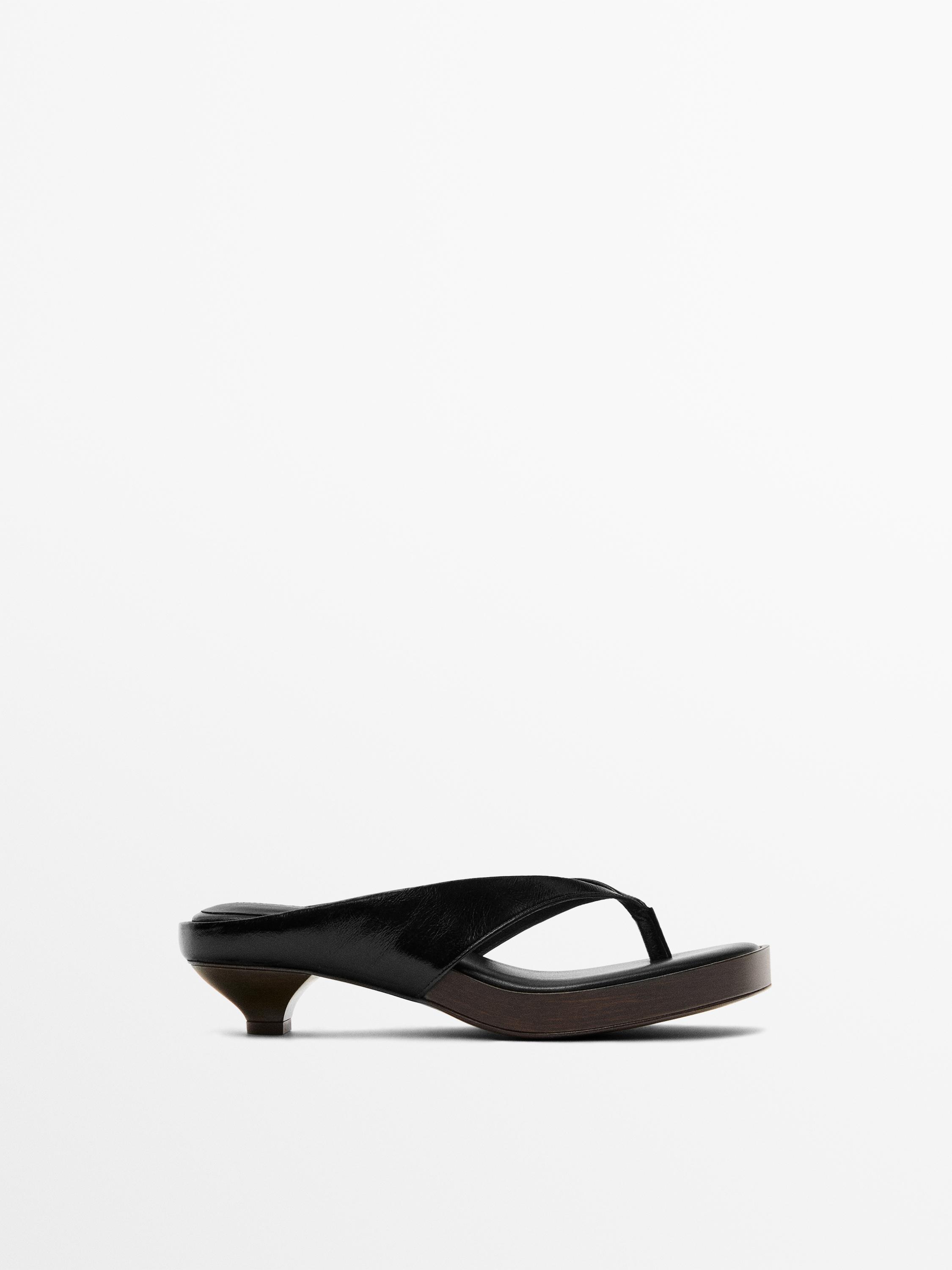 Mid-heel sandals with toe divider — BLACK