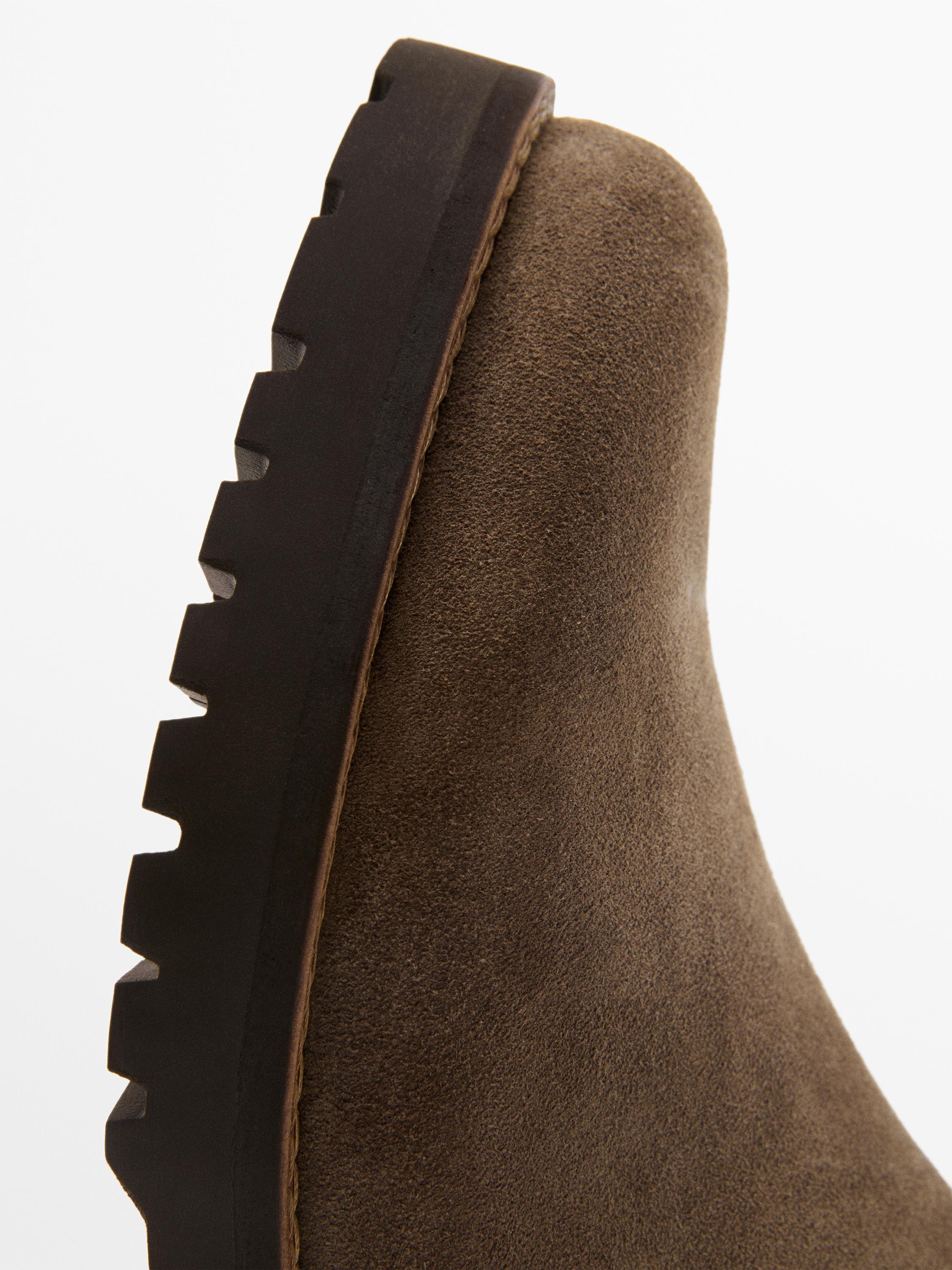 Leather Chelsea boots — MINK