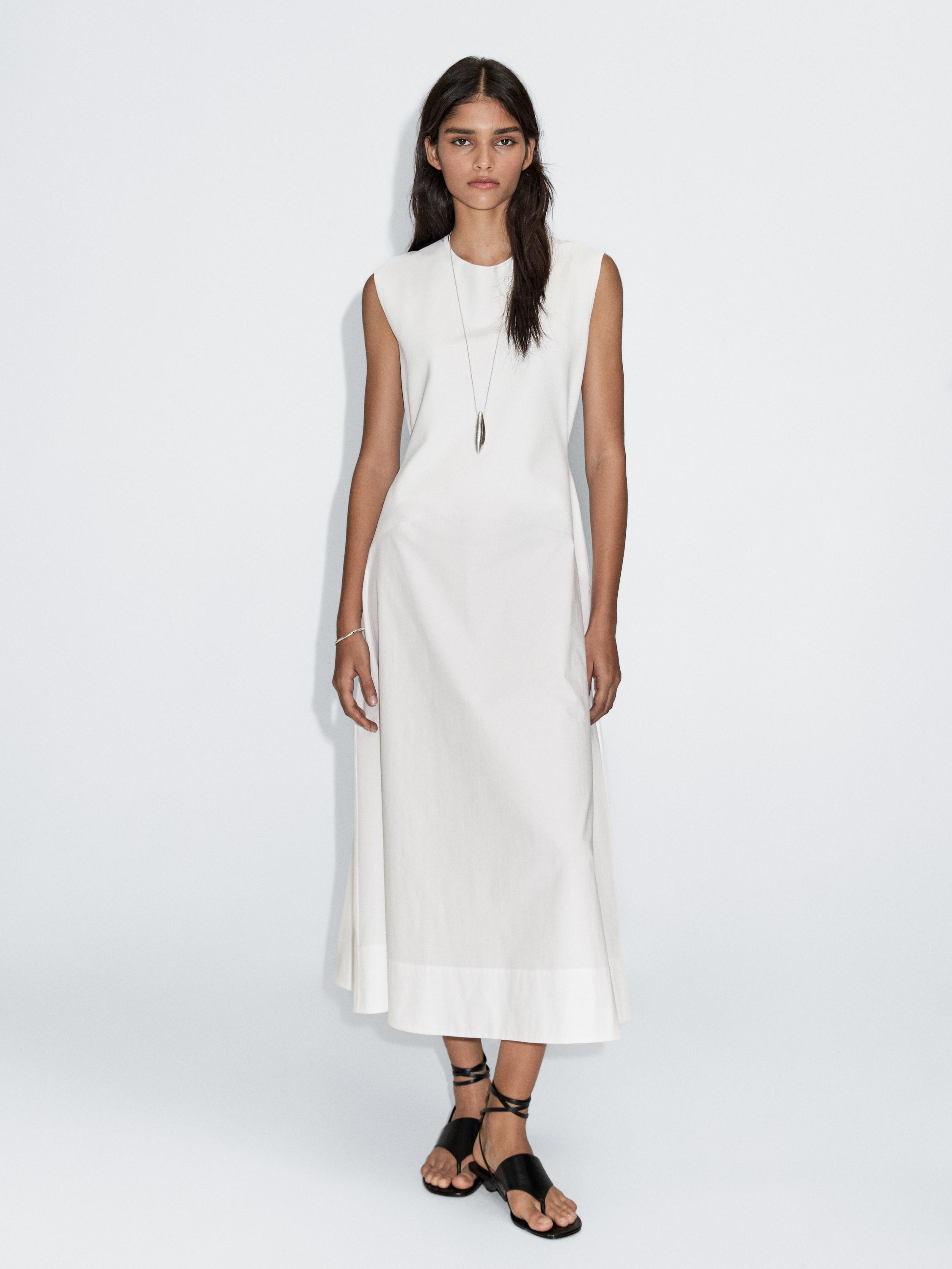 Long sleeveless contrast dress
