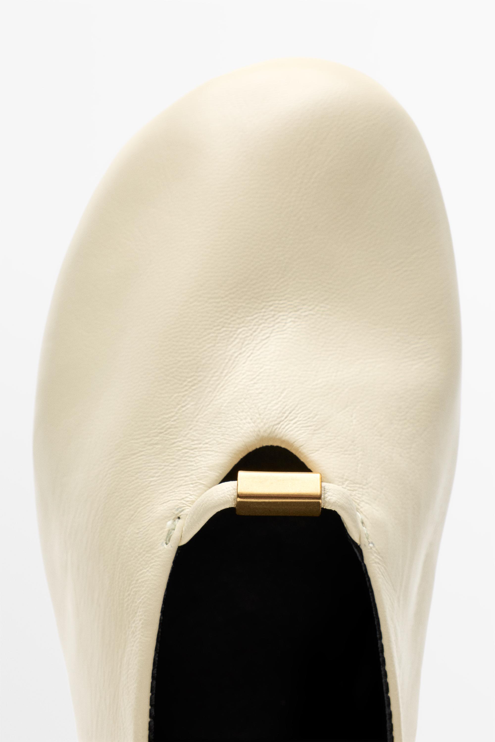 Soft leather ballet flat — ECRU