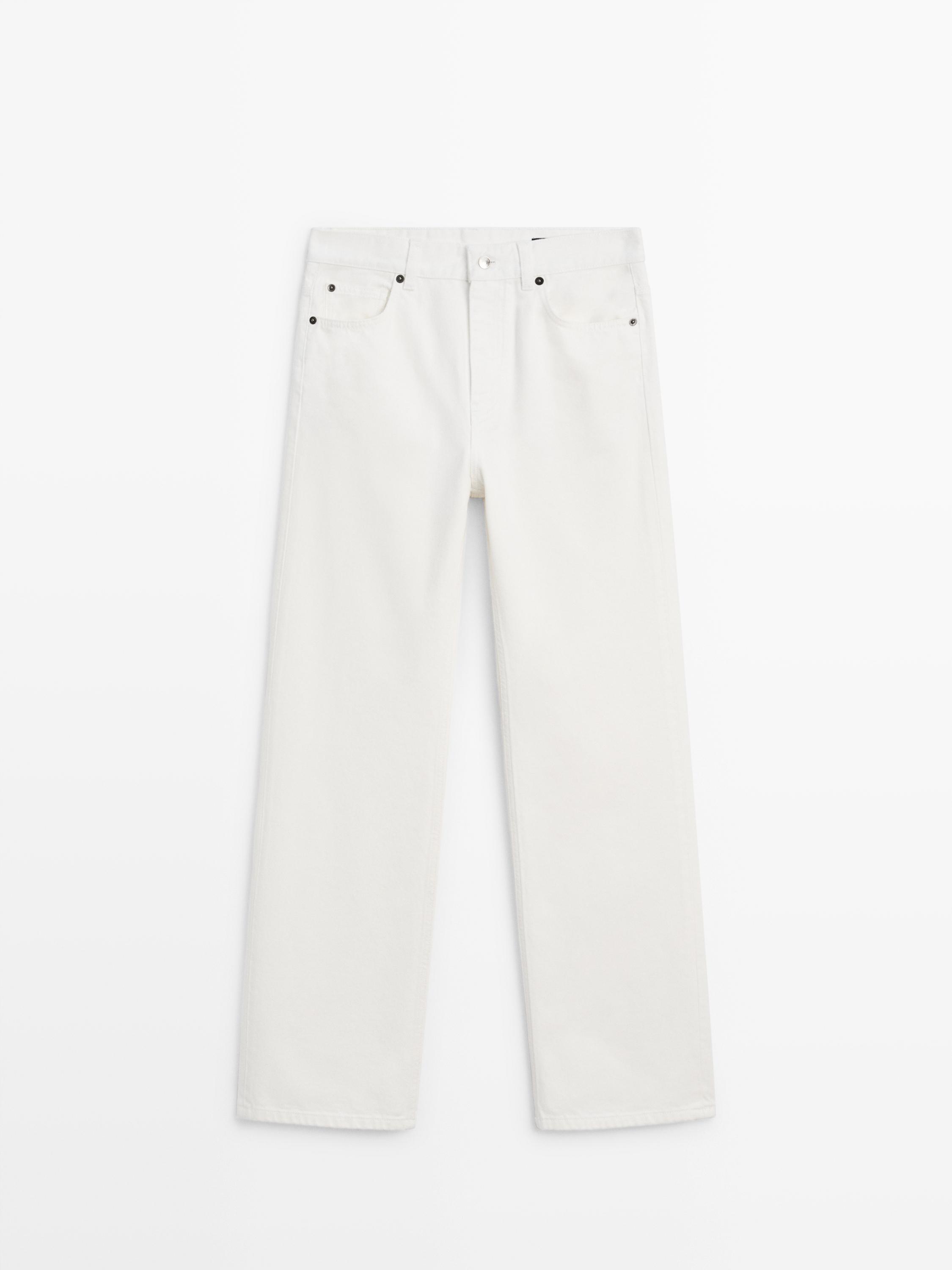 Xhinse me shtat të mesëm këmbëgjerë me masë të lirshme