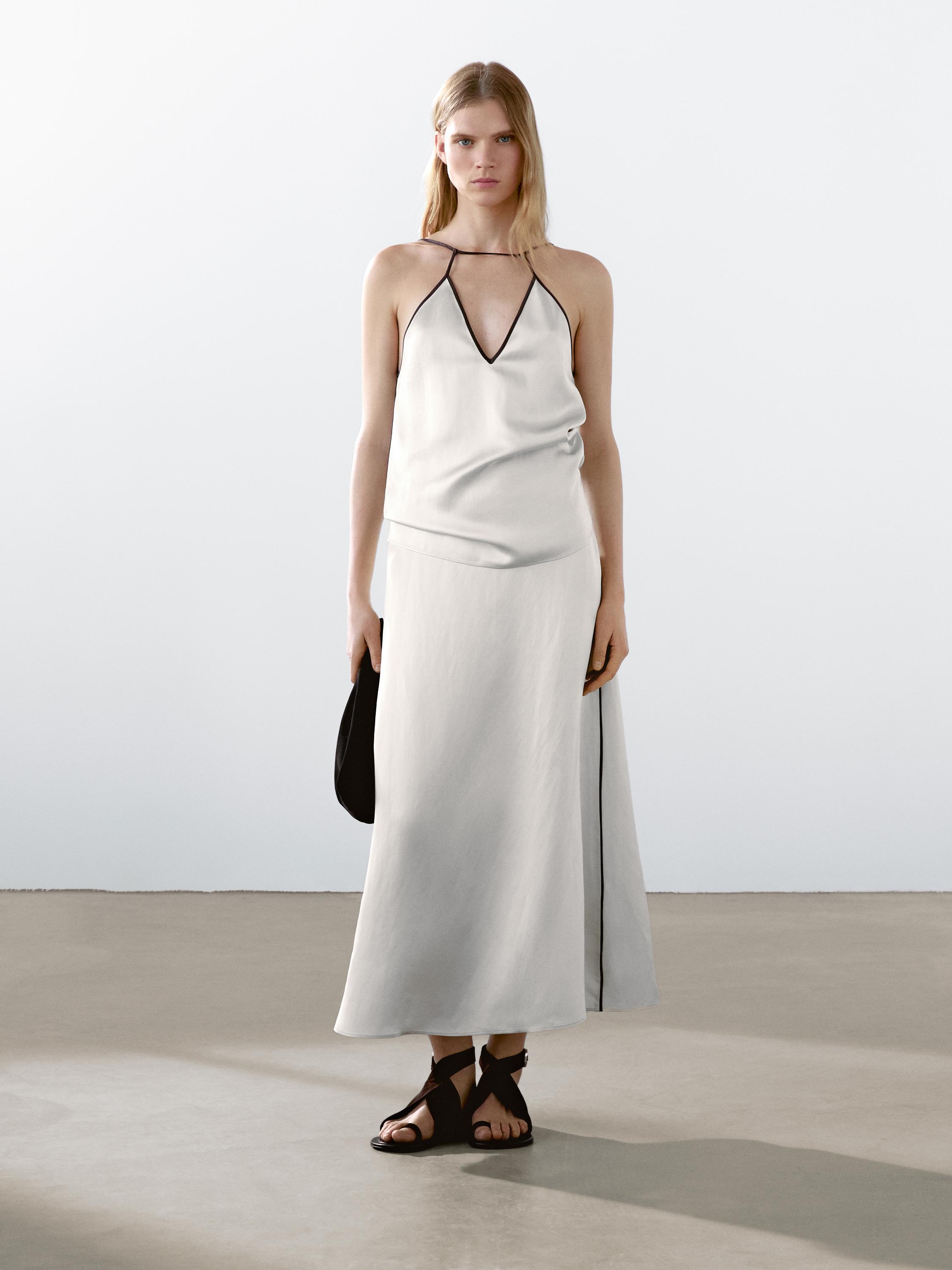 Top encolure américaine satiné liserés
