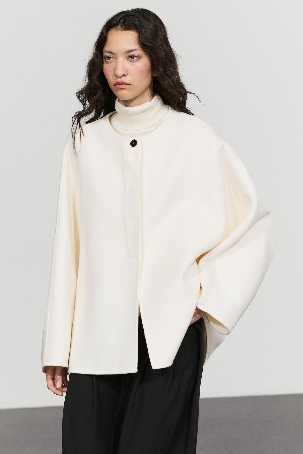Wool blend voluminous cape coat — Beige