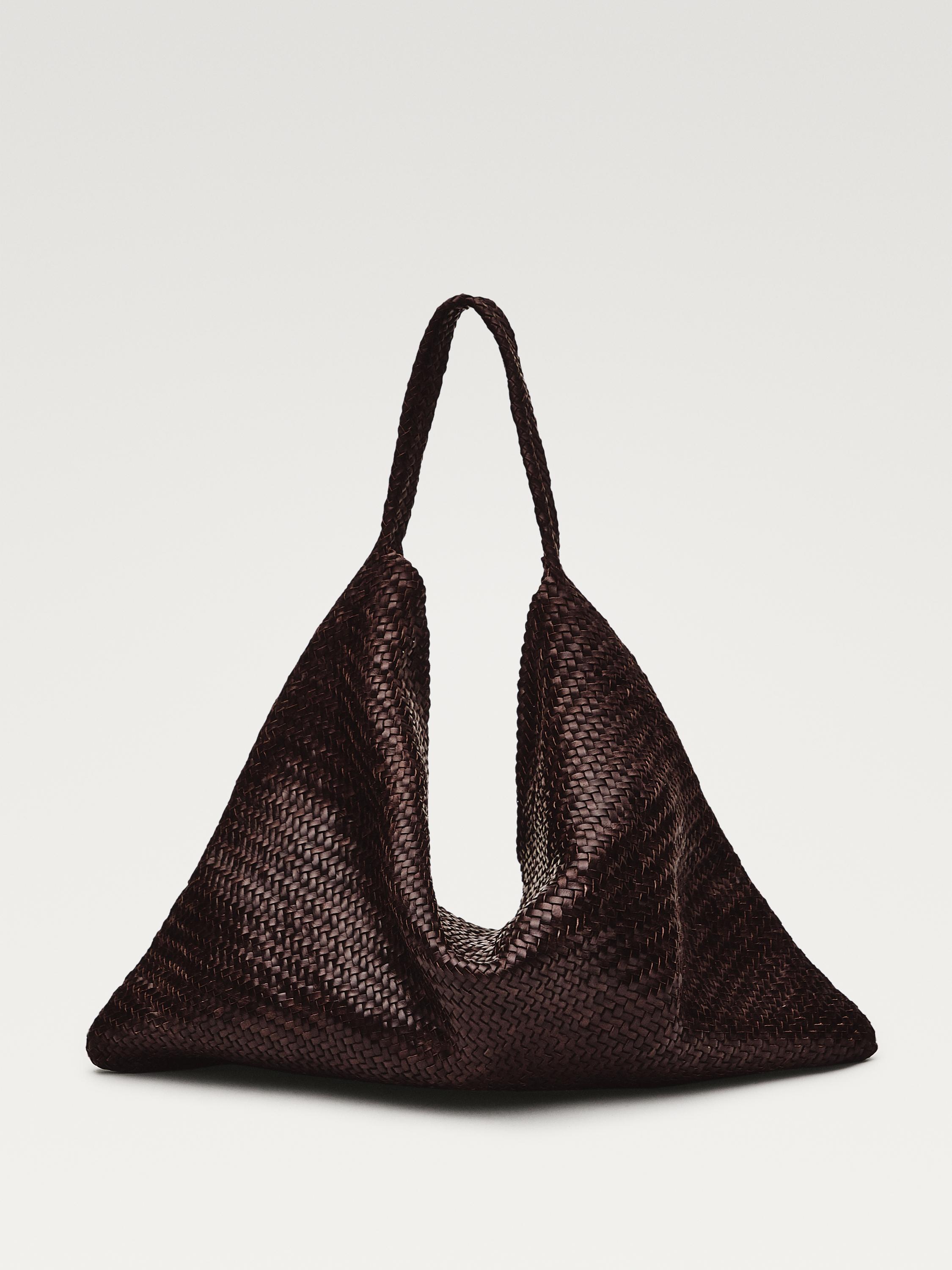 Mala maxi tote bag entrançada em pele napa