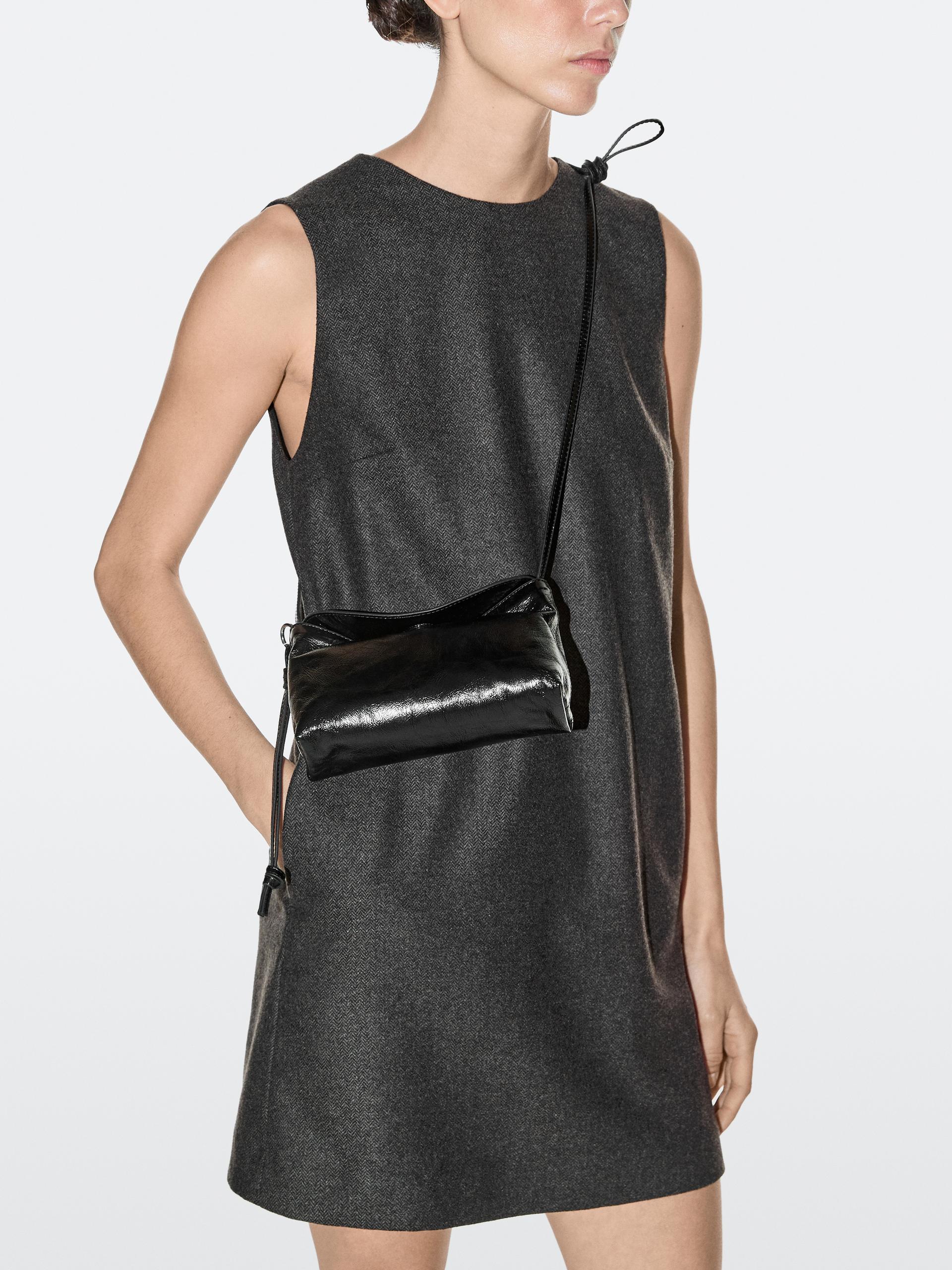 Bolso Pouch Bandolera Piel Napa - Negro - 01 - Massimo Dutti - Mujer