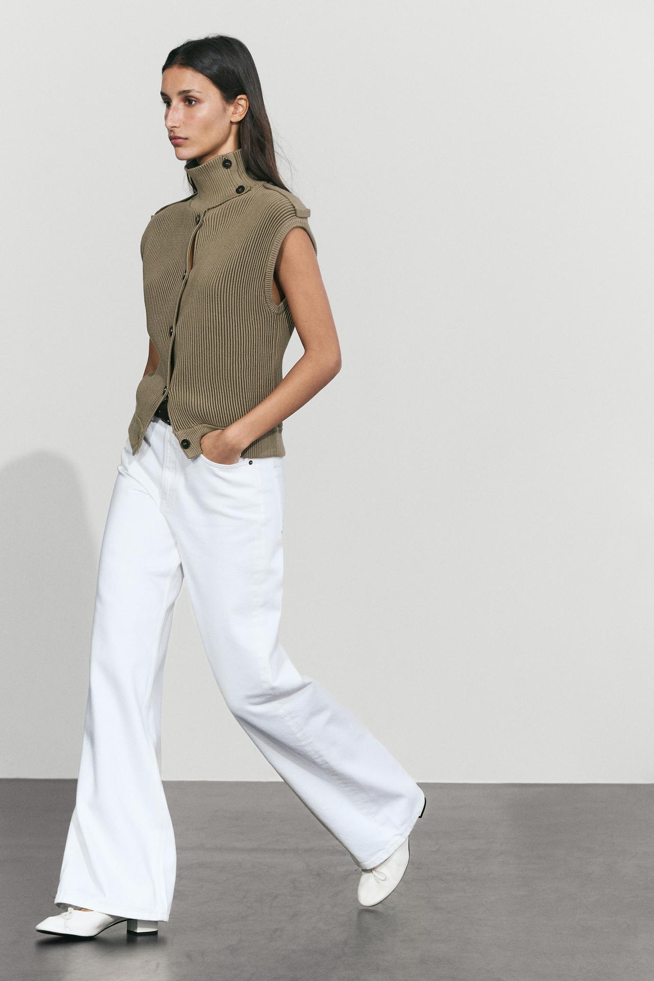 100% cotton high-neck knit vest — KHAKI