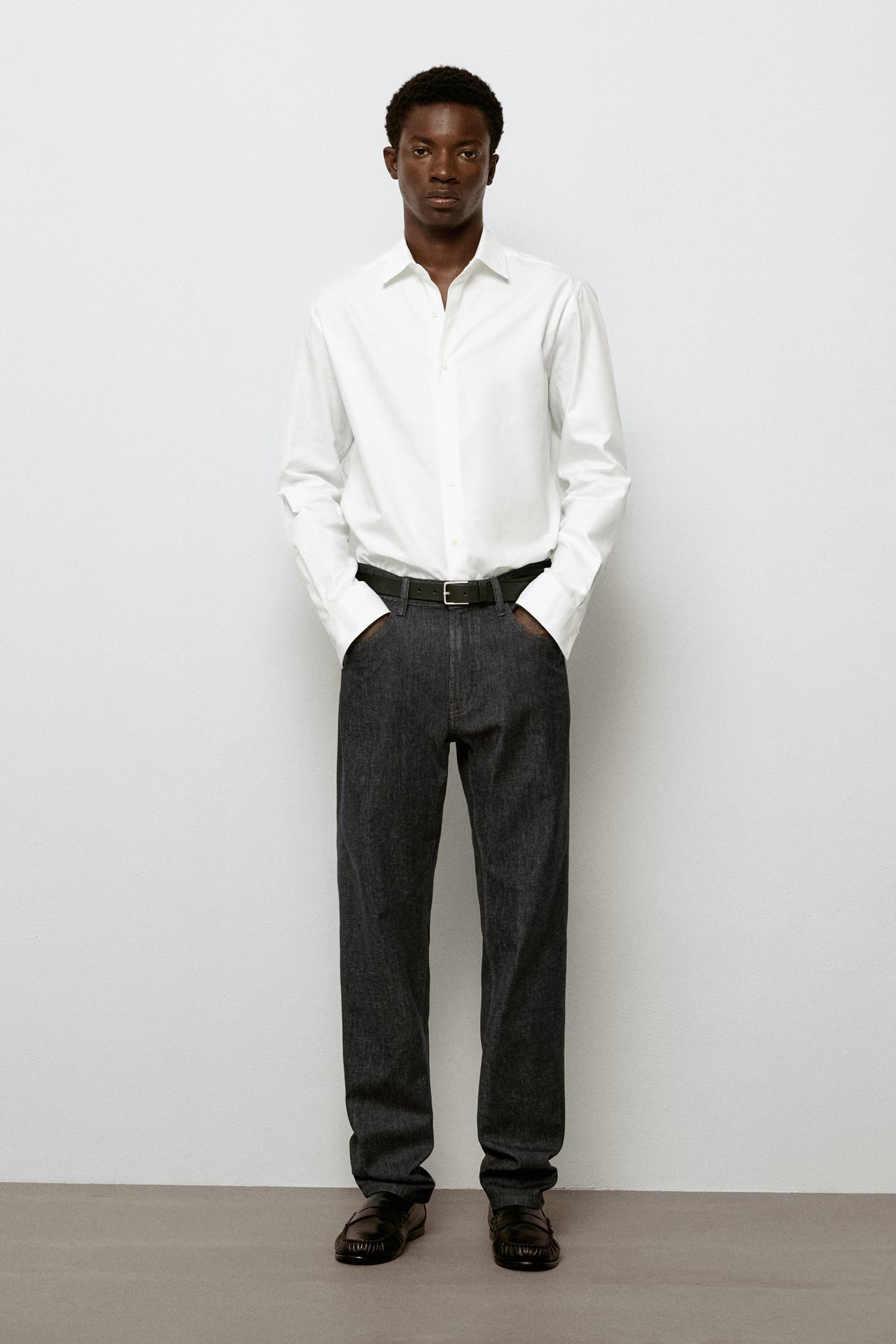 Lightweight tapered fit jeans — BLACK