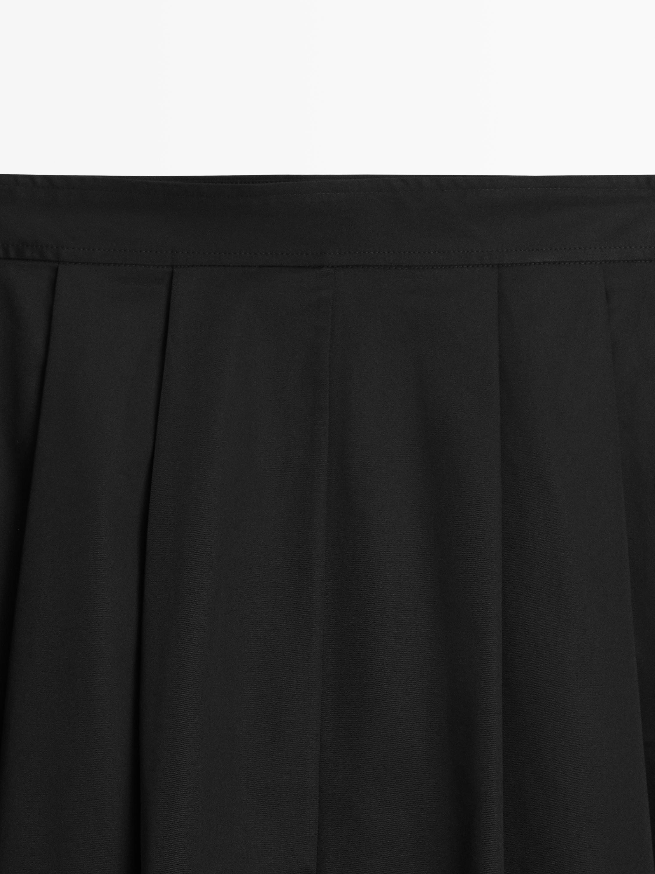 Midi skirt with box pleats — BLACK