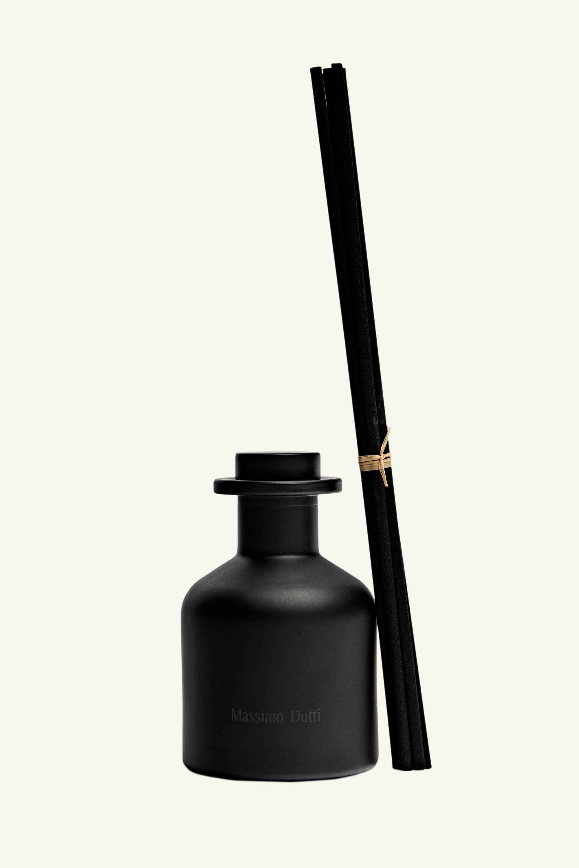 (130 ml) Massimo Dutti Reed Diffusers — BLACK