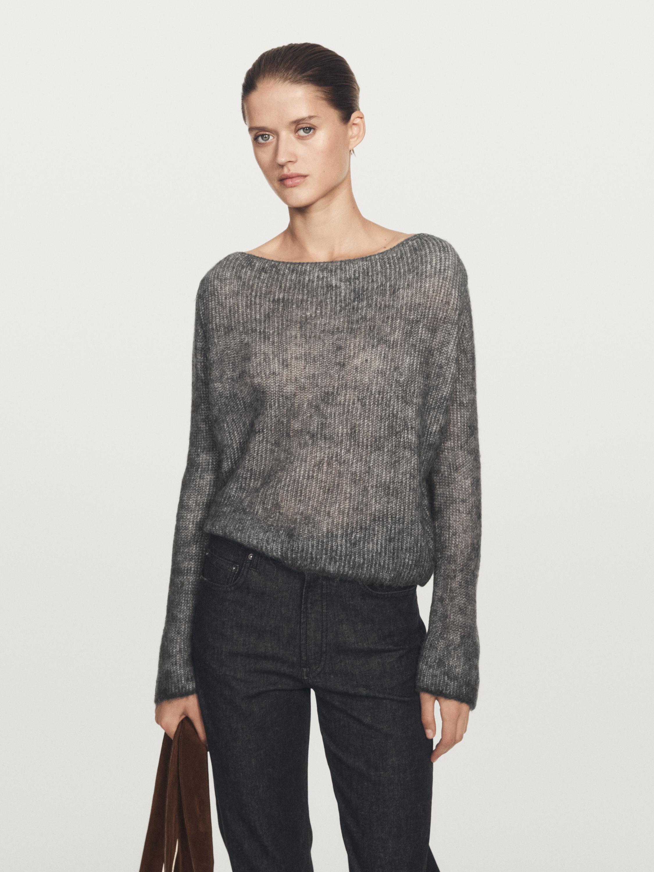Short knit alpaca and wool sweater