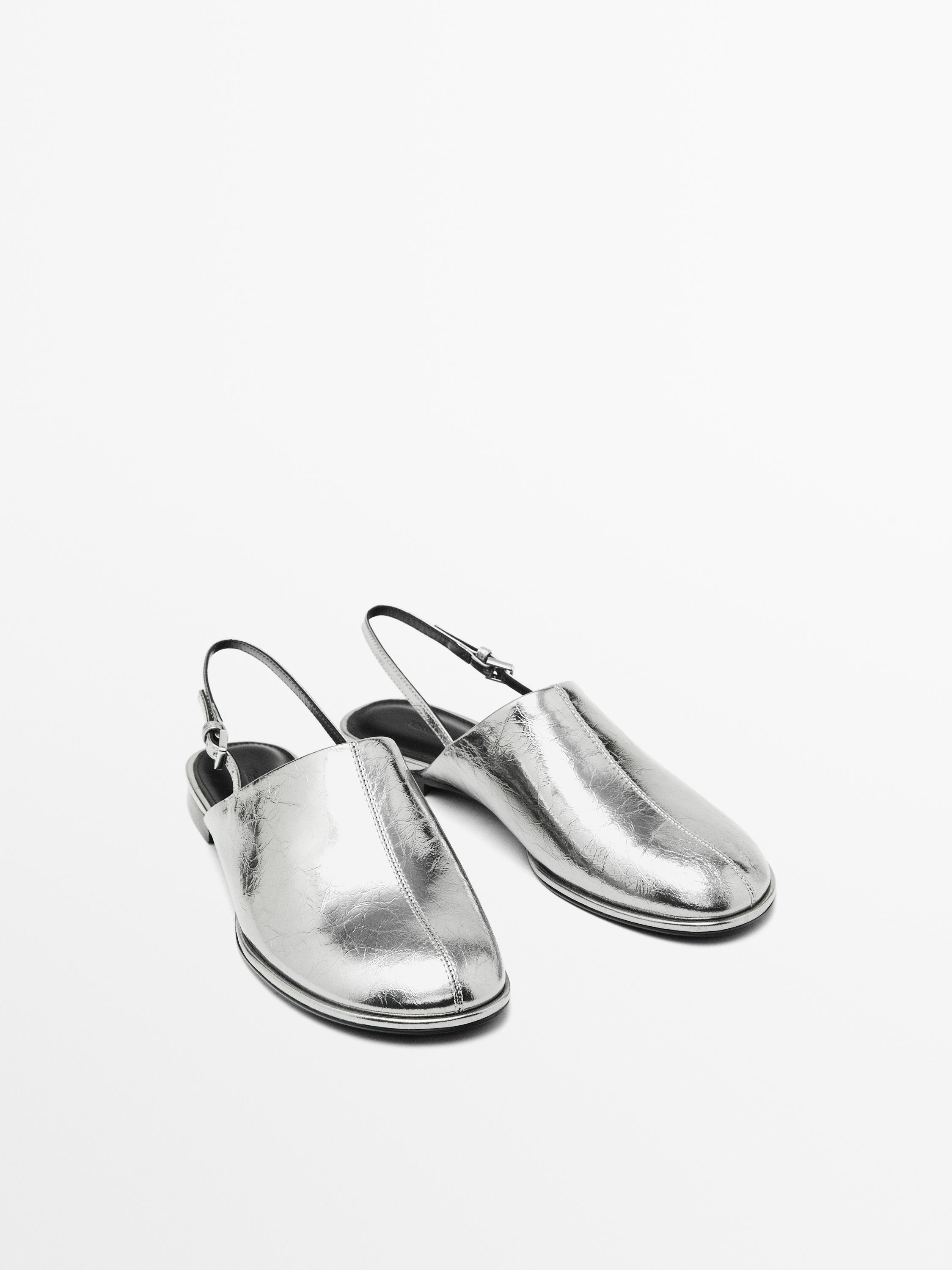 Metallic flat shoes