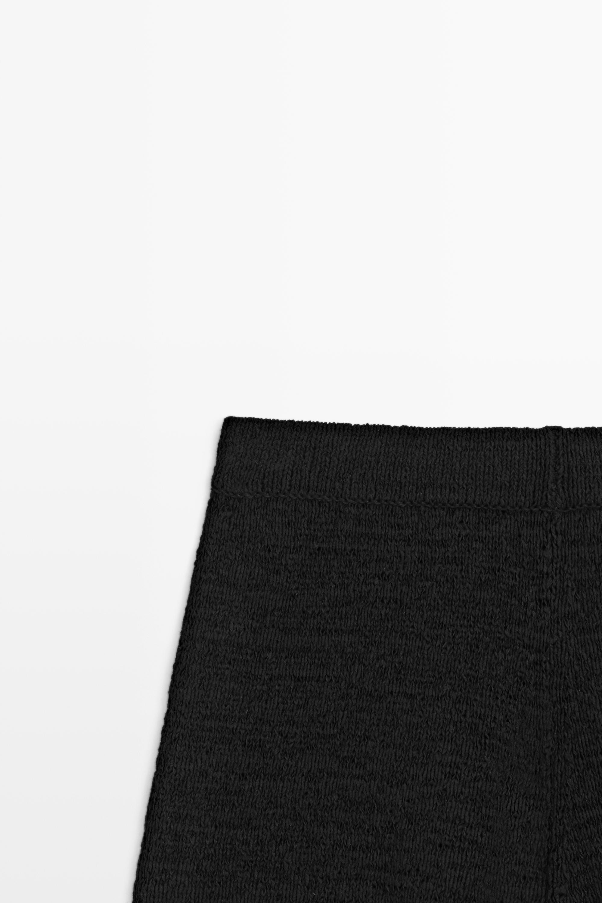 Textured knit shorts — BLACK