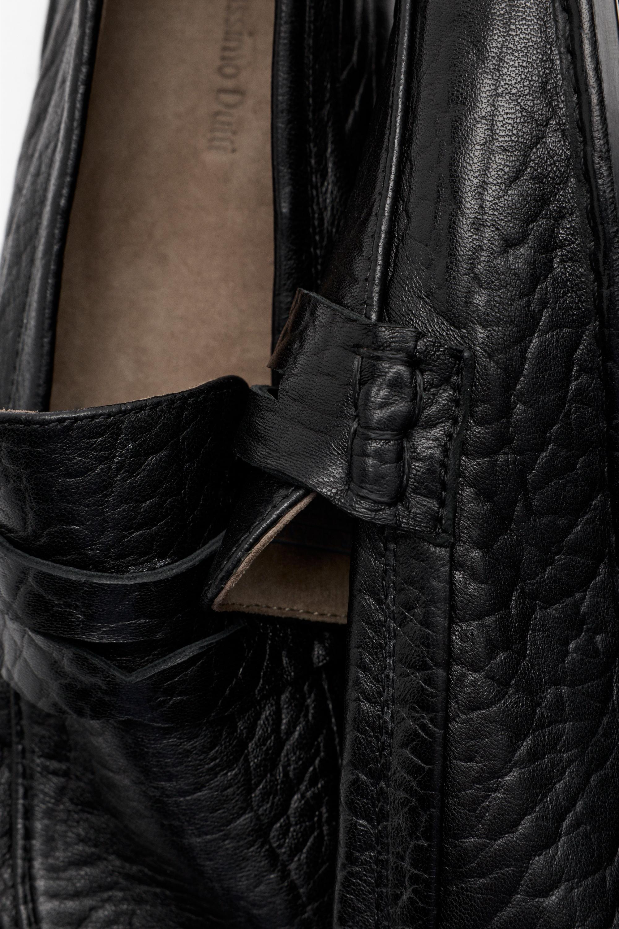 Soft leather loafer — BLACK