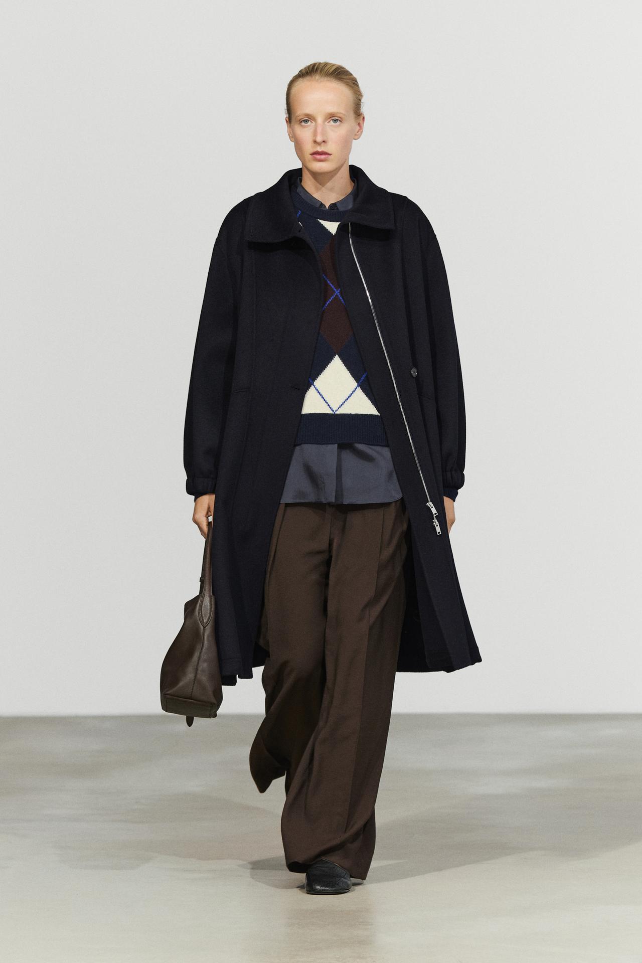 Long wool-blend coat with high collar — NAVY BLUE