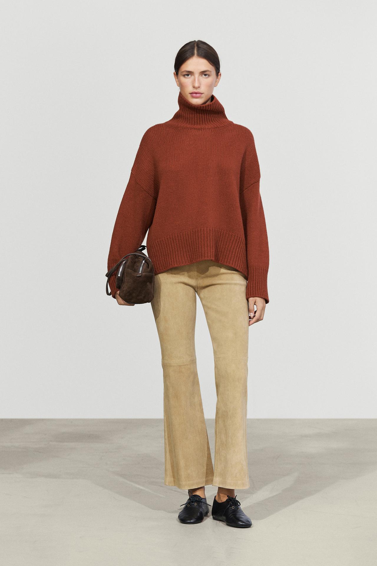 100% wool oversize knit sweater — BURNT ORANGE