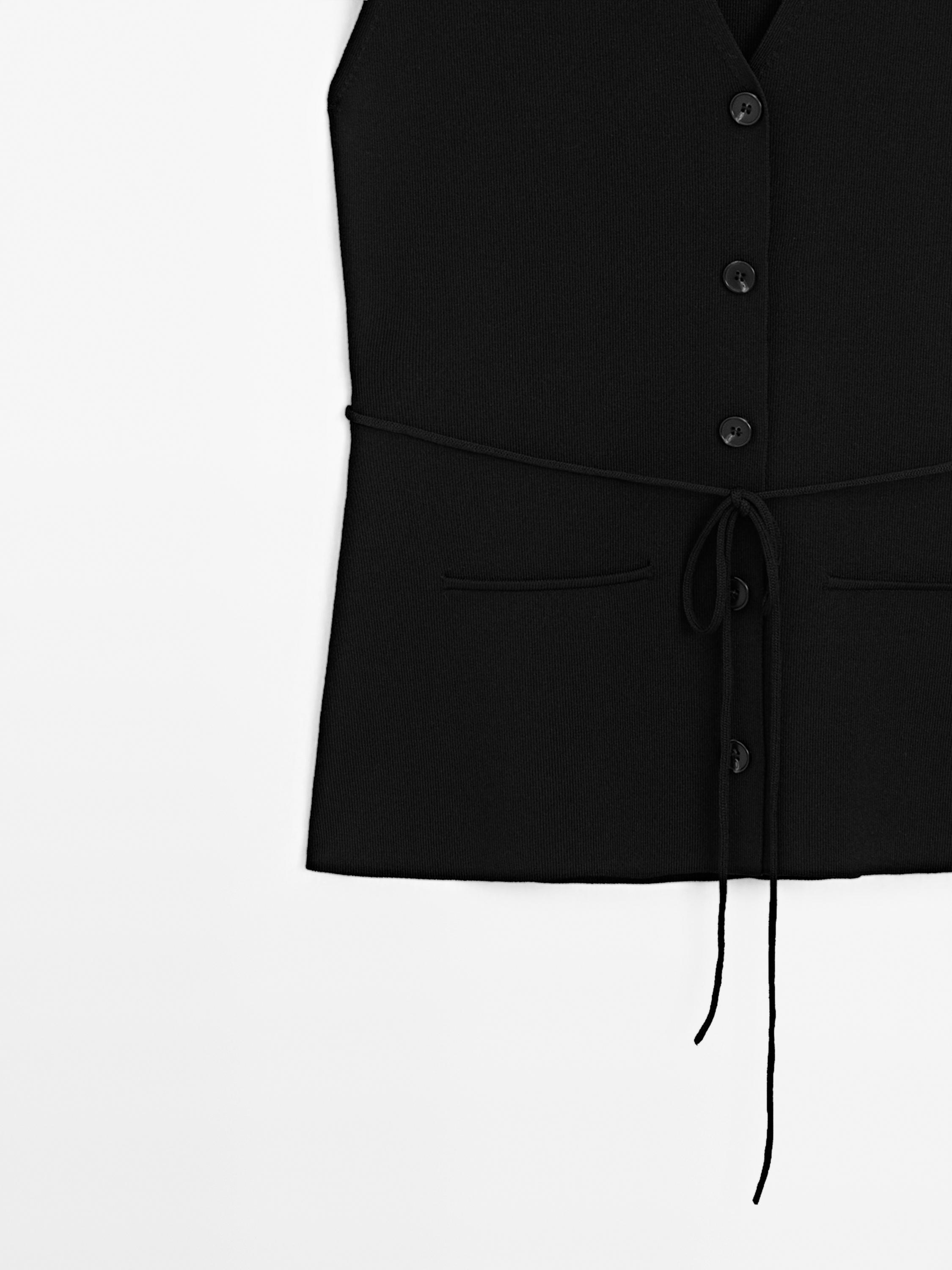 V-neck knit vest