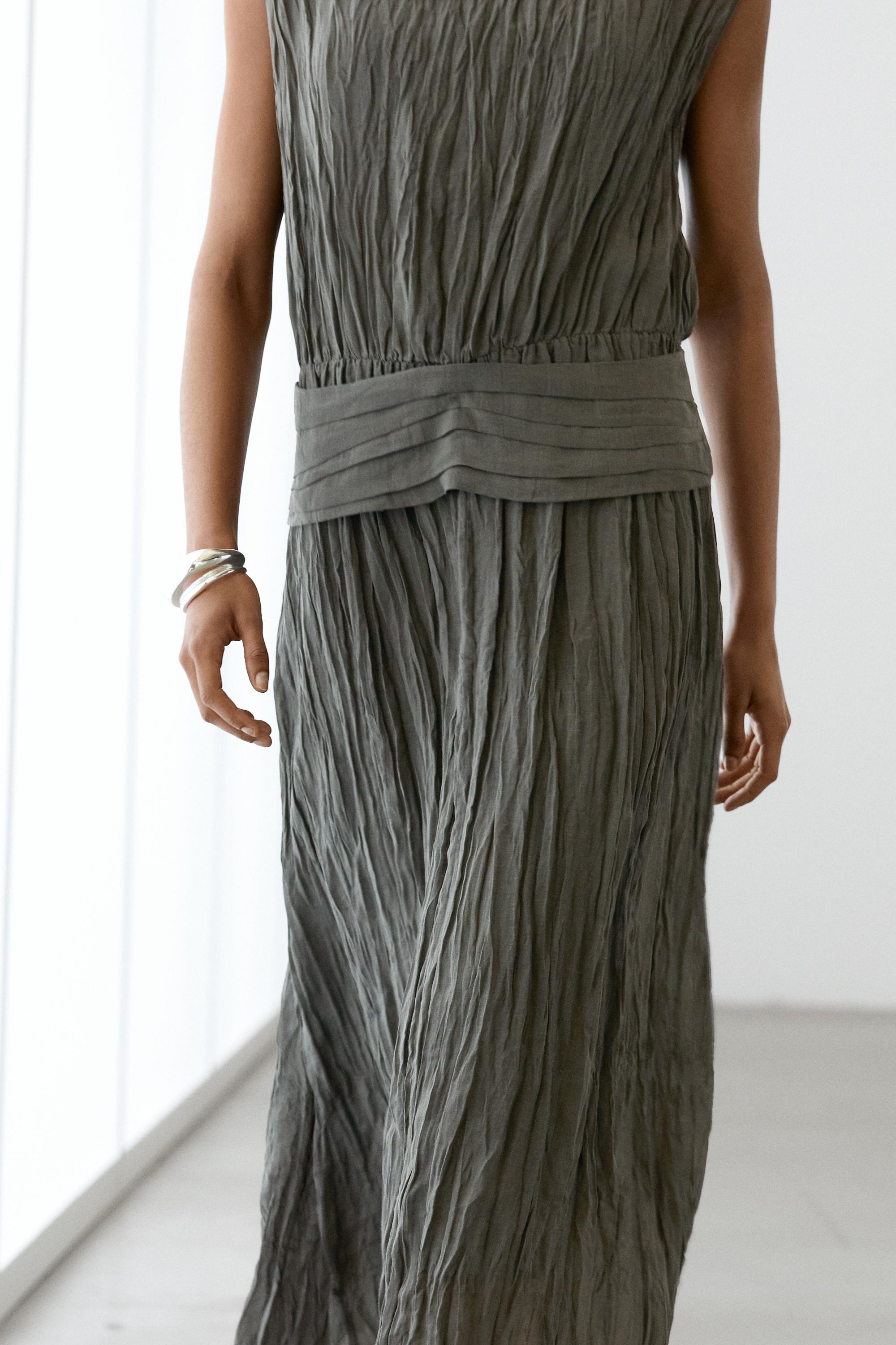 Textured flowing fabric dress with sash belt — GREY