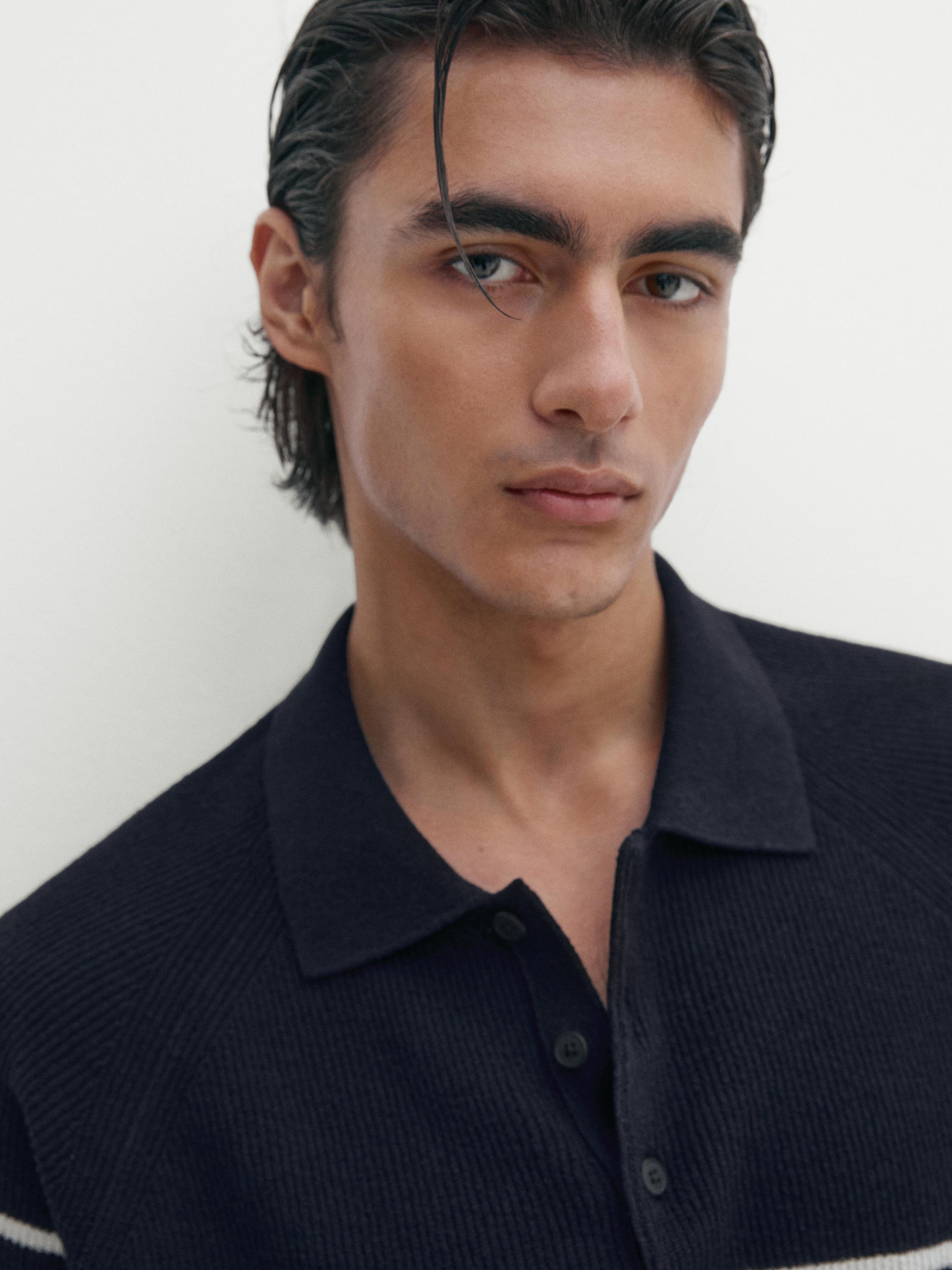 Short sleeve knit polo shirt