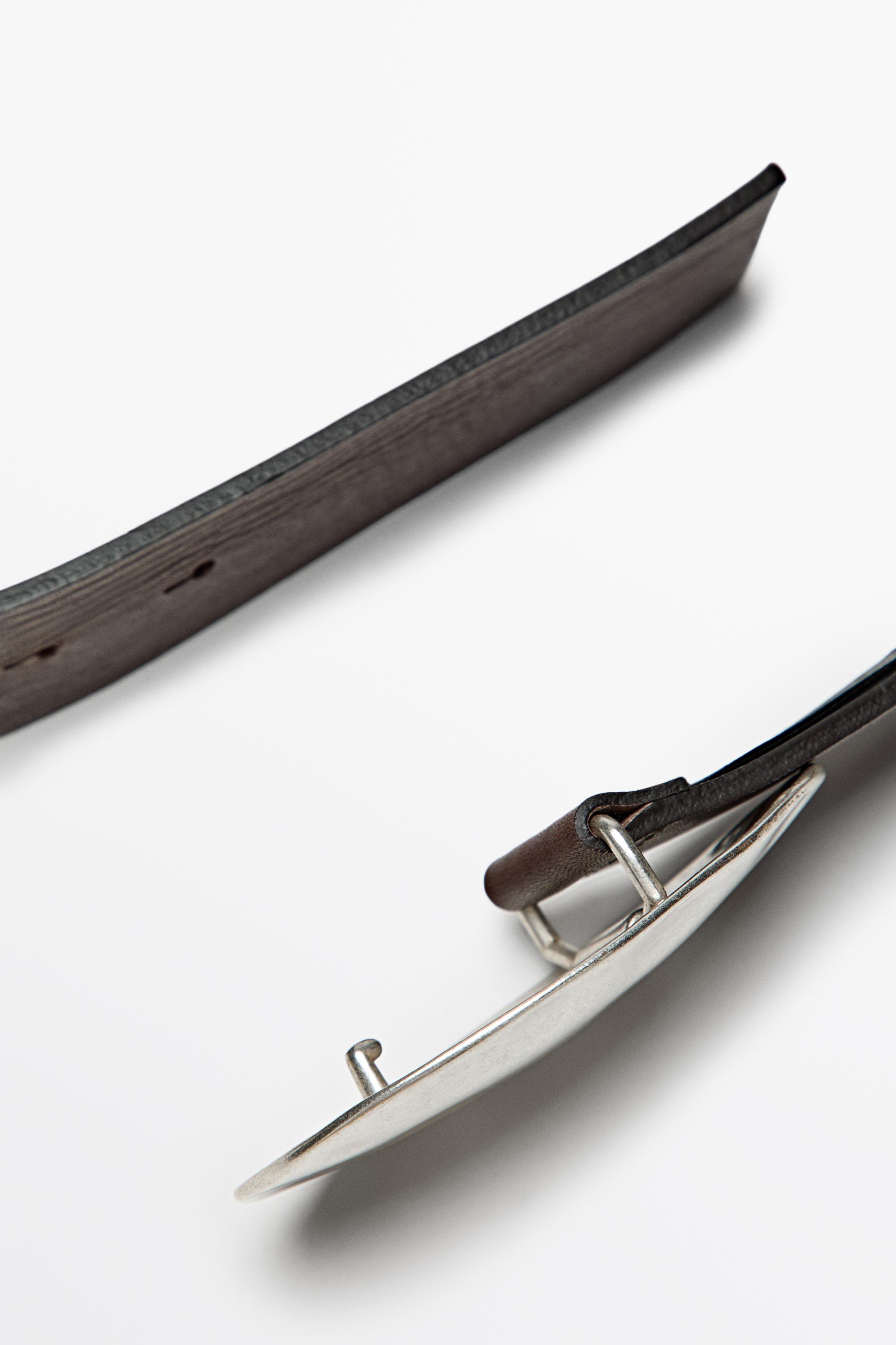 Nappa leather texture belt with oval buckle — BROWN