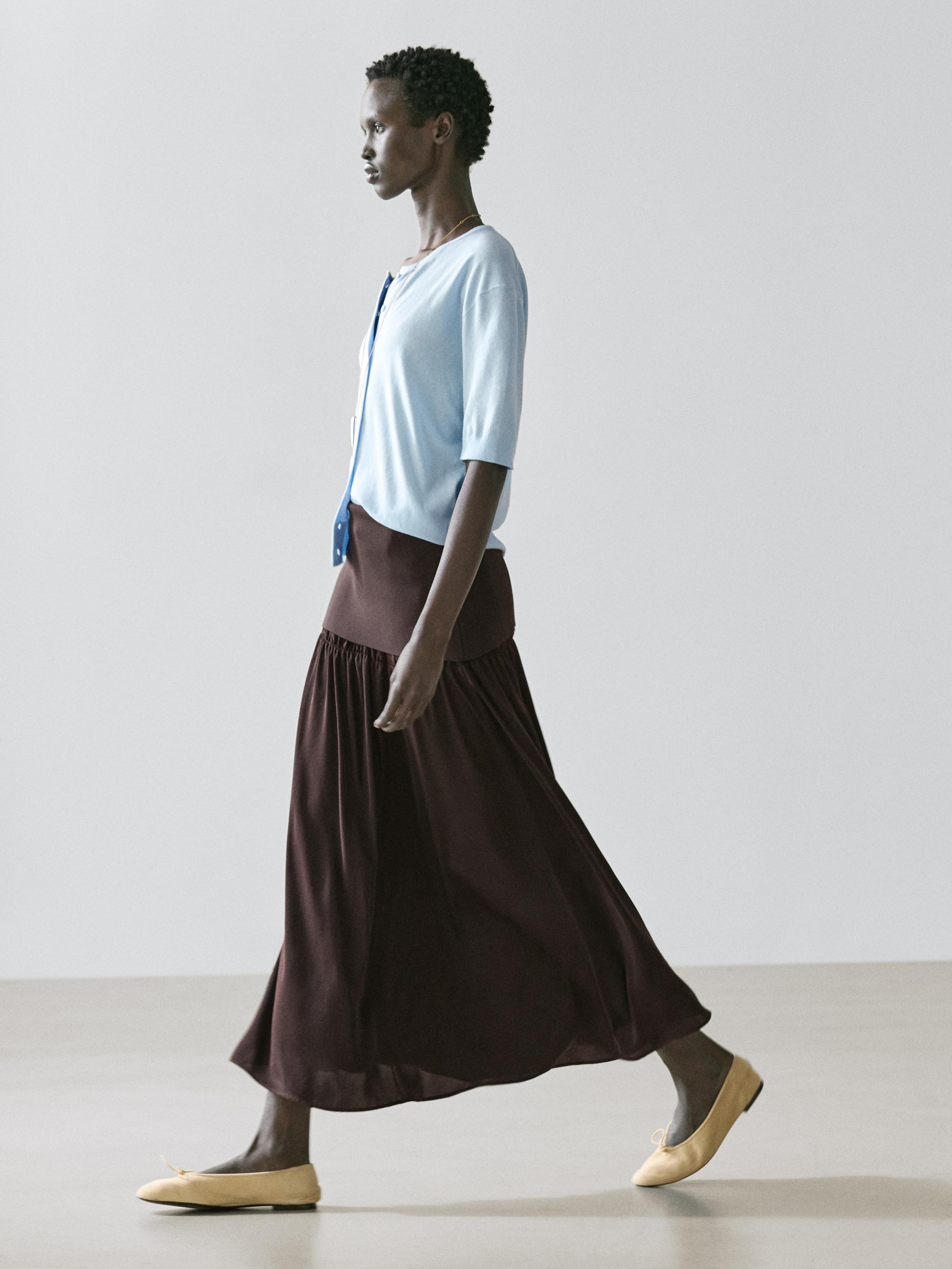 Flowing contrast midi skirt — BLACK