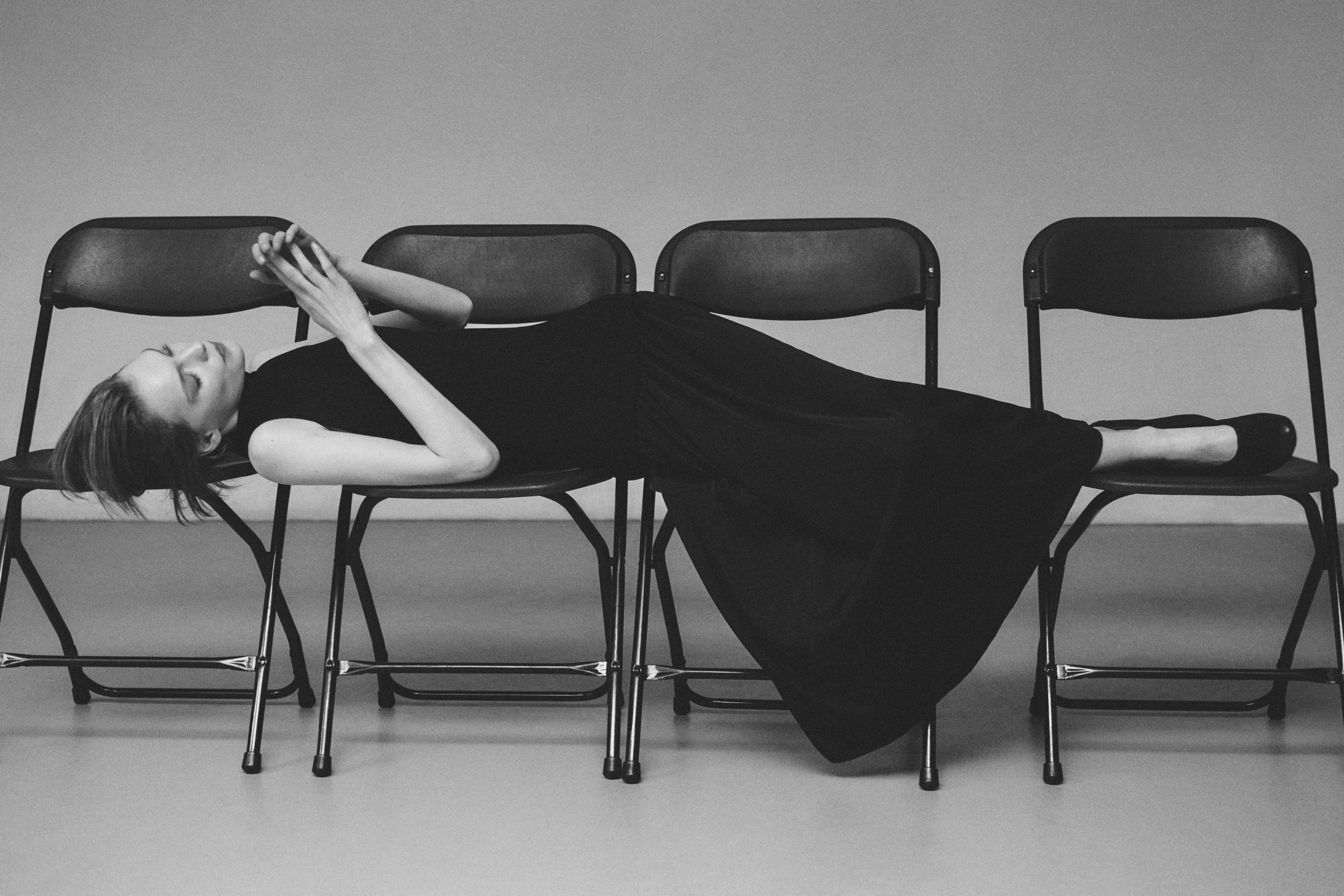 Knit midi dress with contrast detail — BLACK