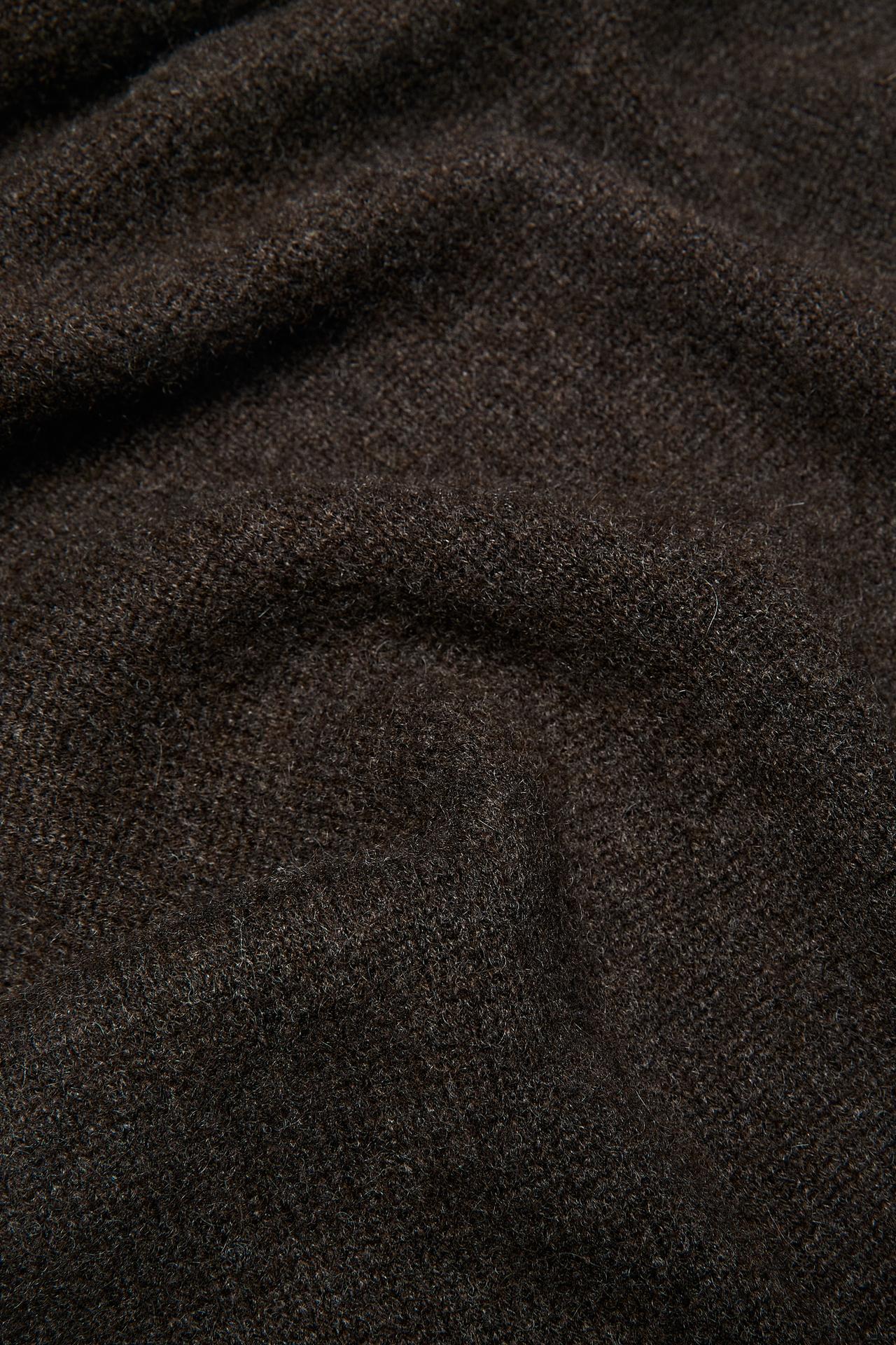 100% cashmere fine-knit scarf — BROWN