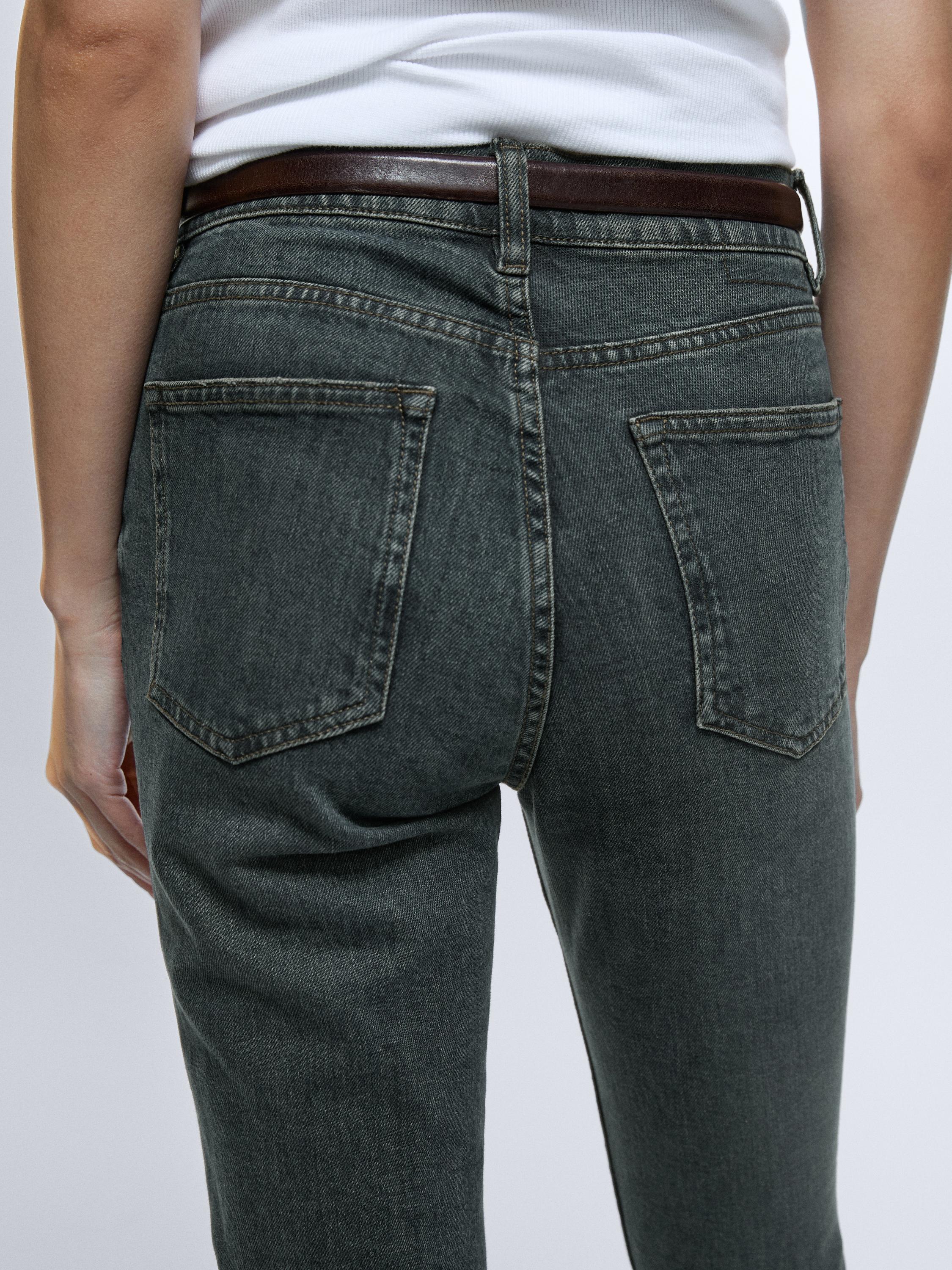 Mid-rise cropped slim fit jeans