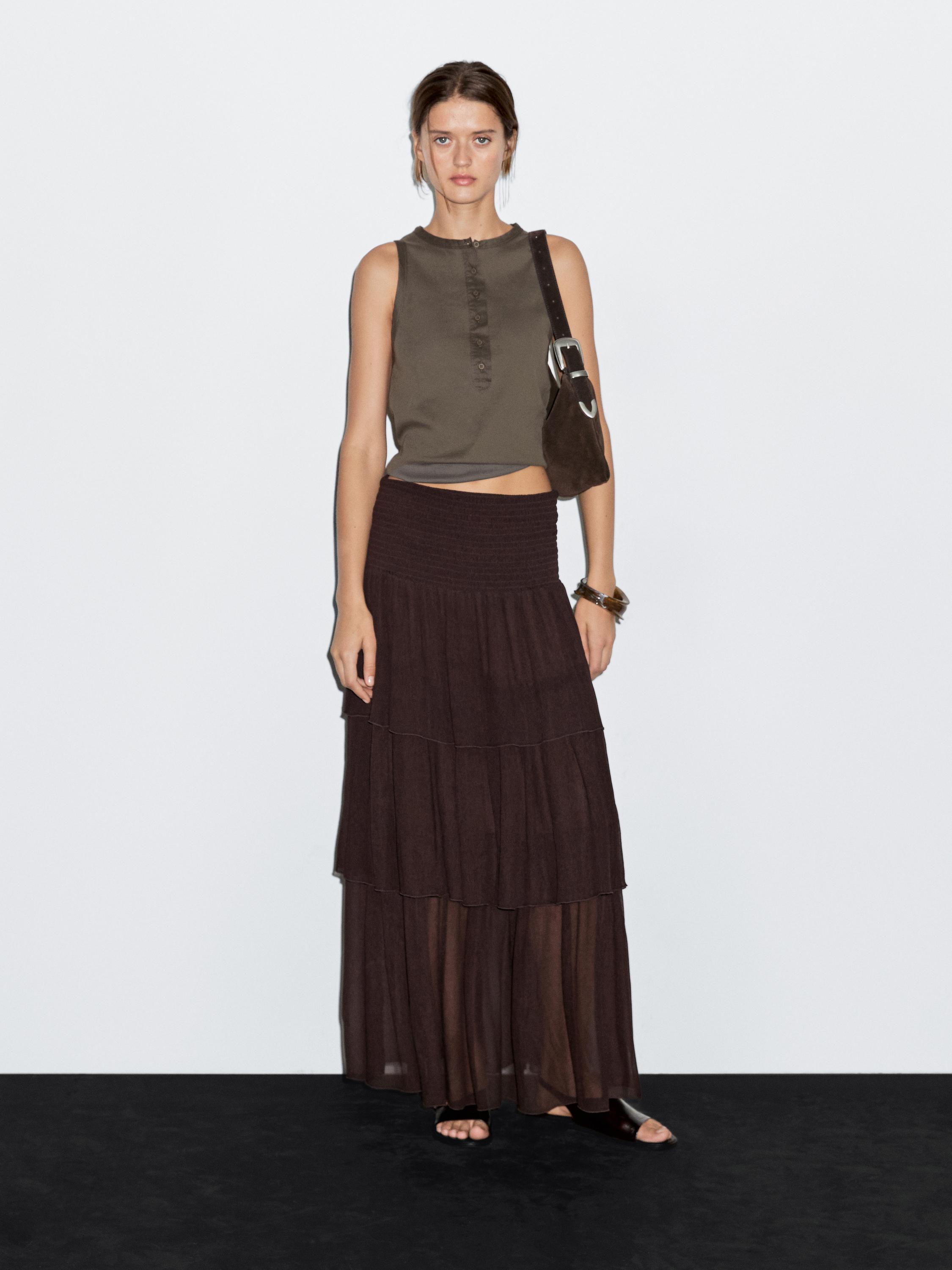 Top mit Kontrastdetail und Biese