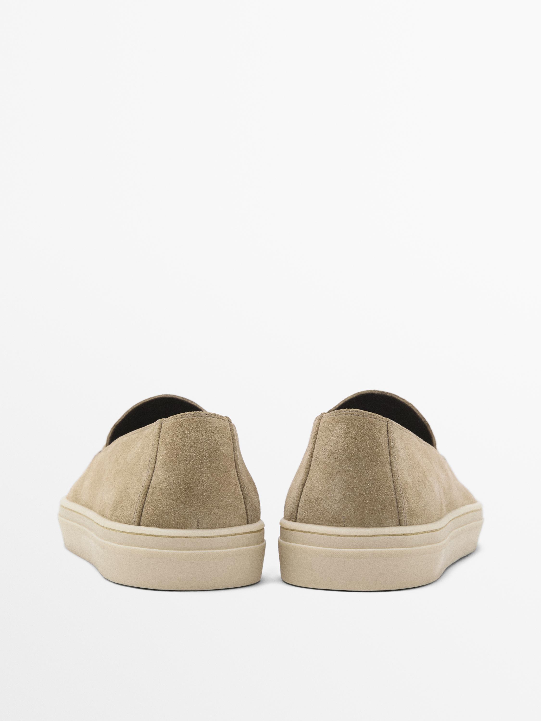 SPLIT SUEDE MOCCASINS