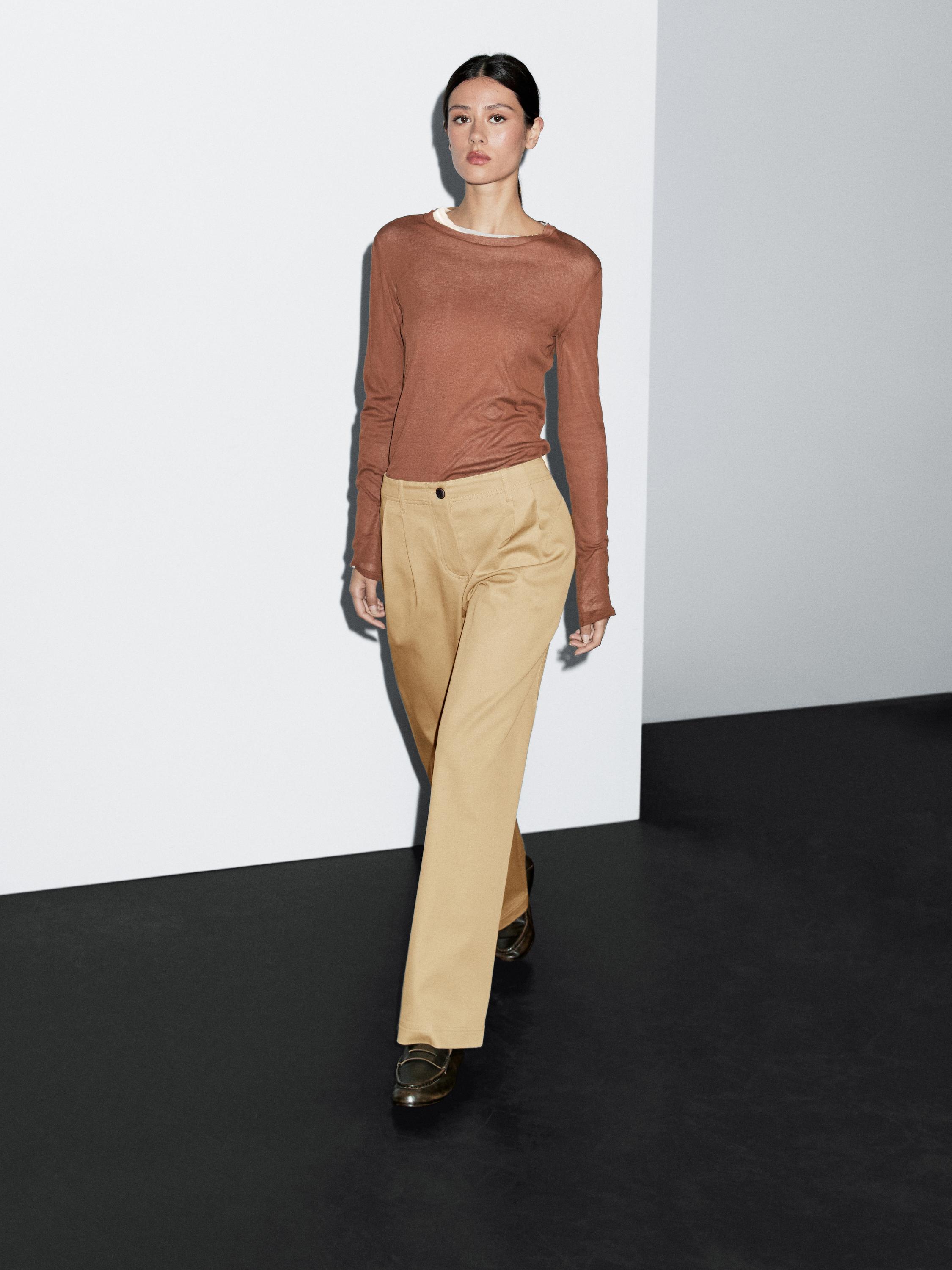 Wide-leg trousers