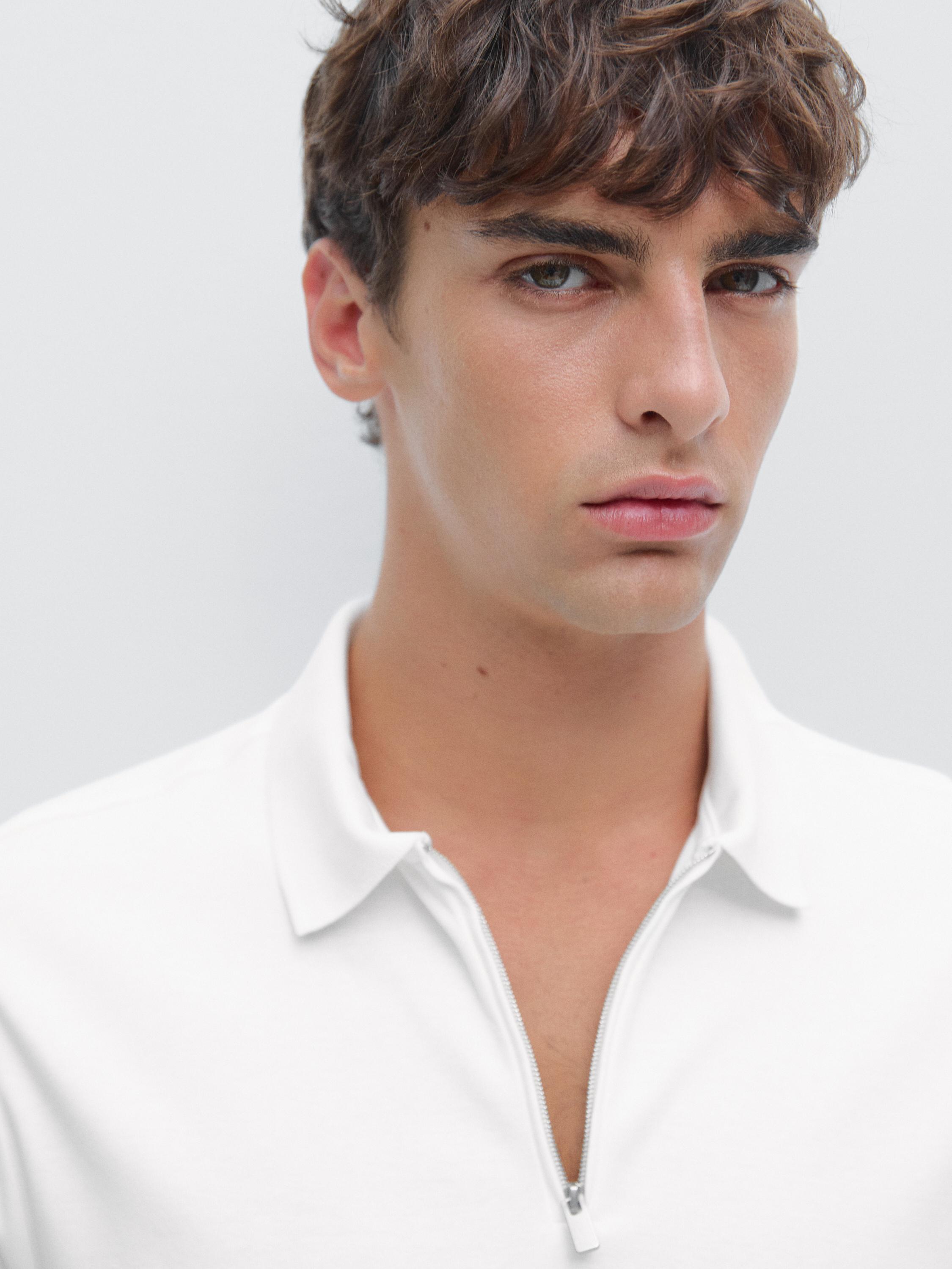 Short sleeve polo shirt with zip-up collar