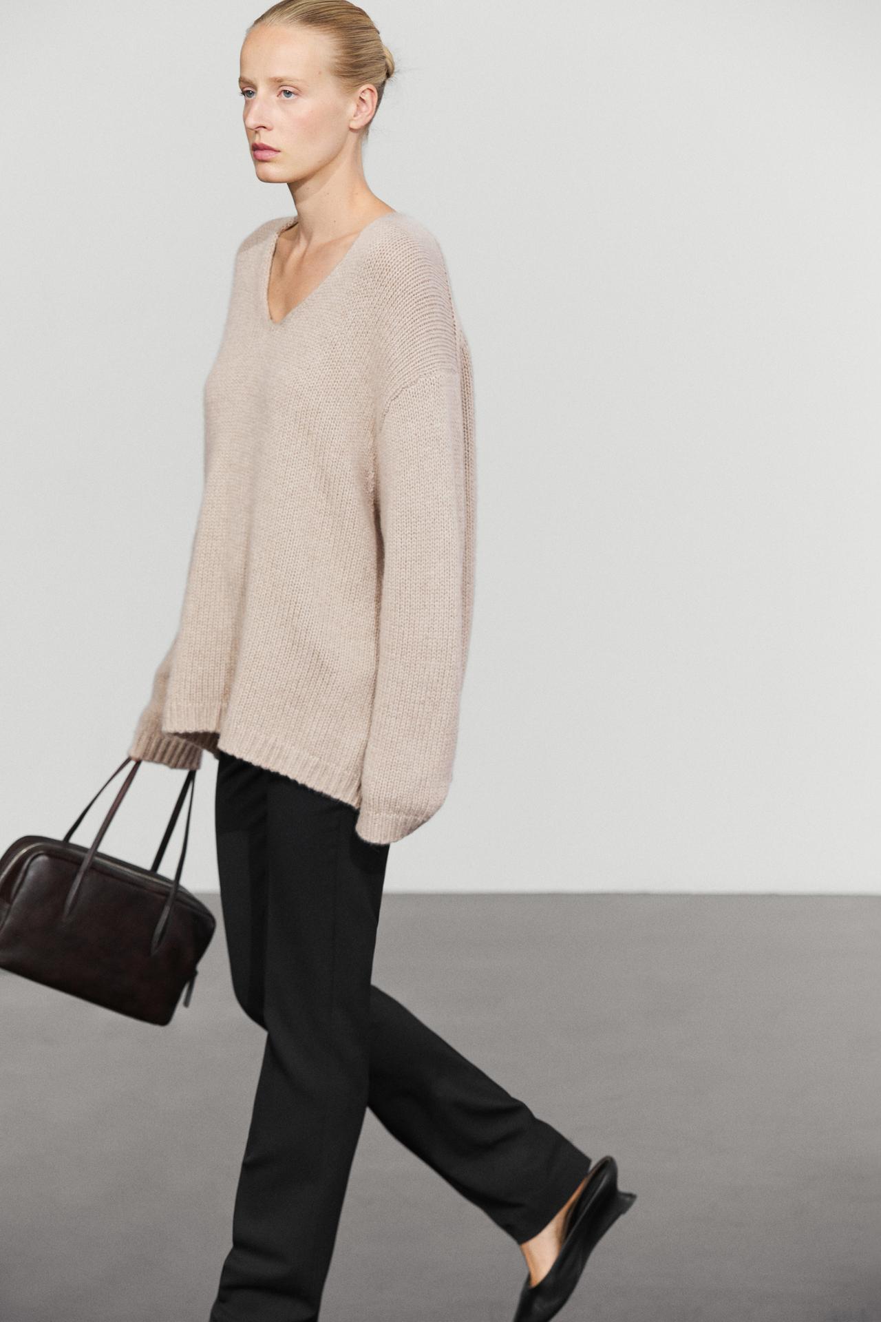 100% cashmere V-neck sweater — MINK