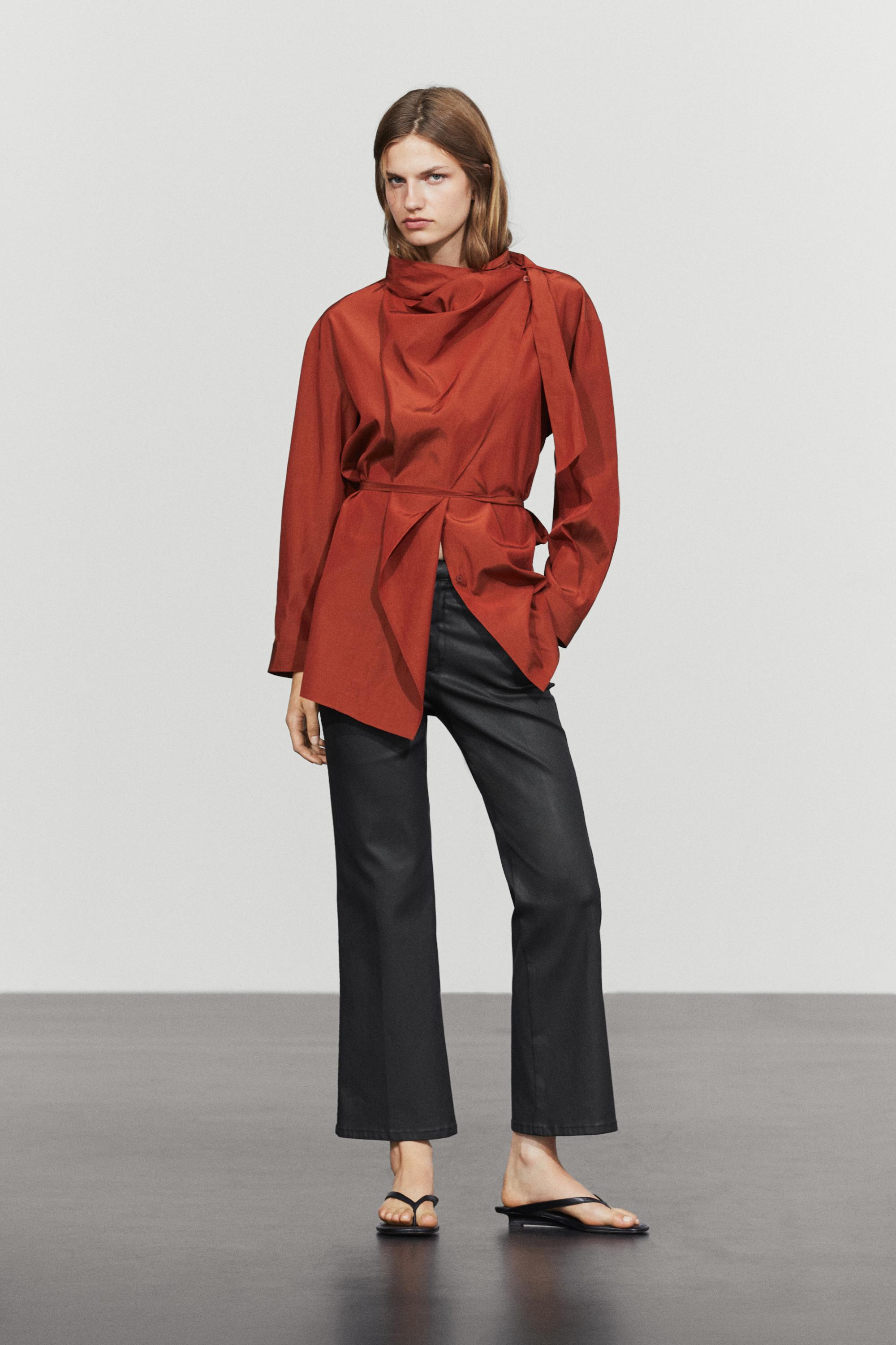 Rubberised cropped flare pants — BLACK