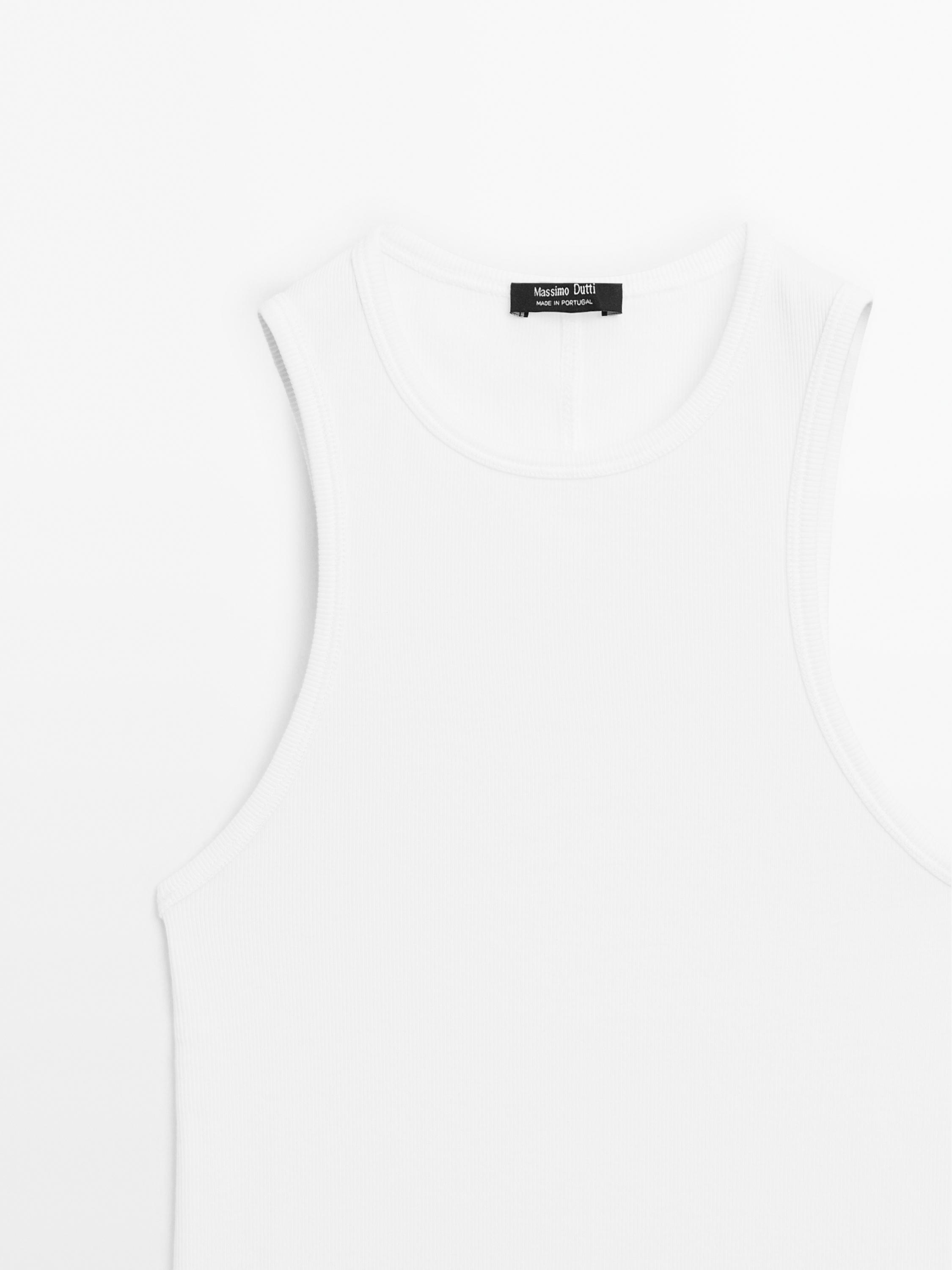 Ribbed halter top