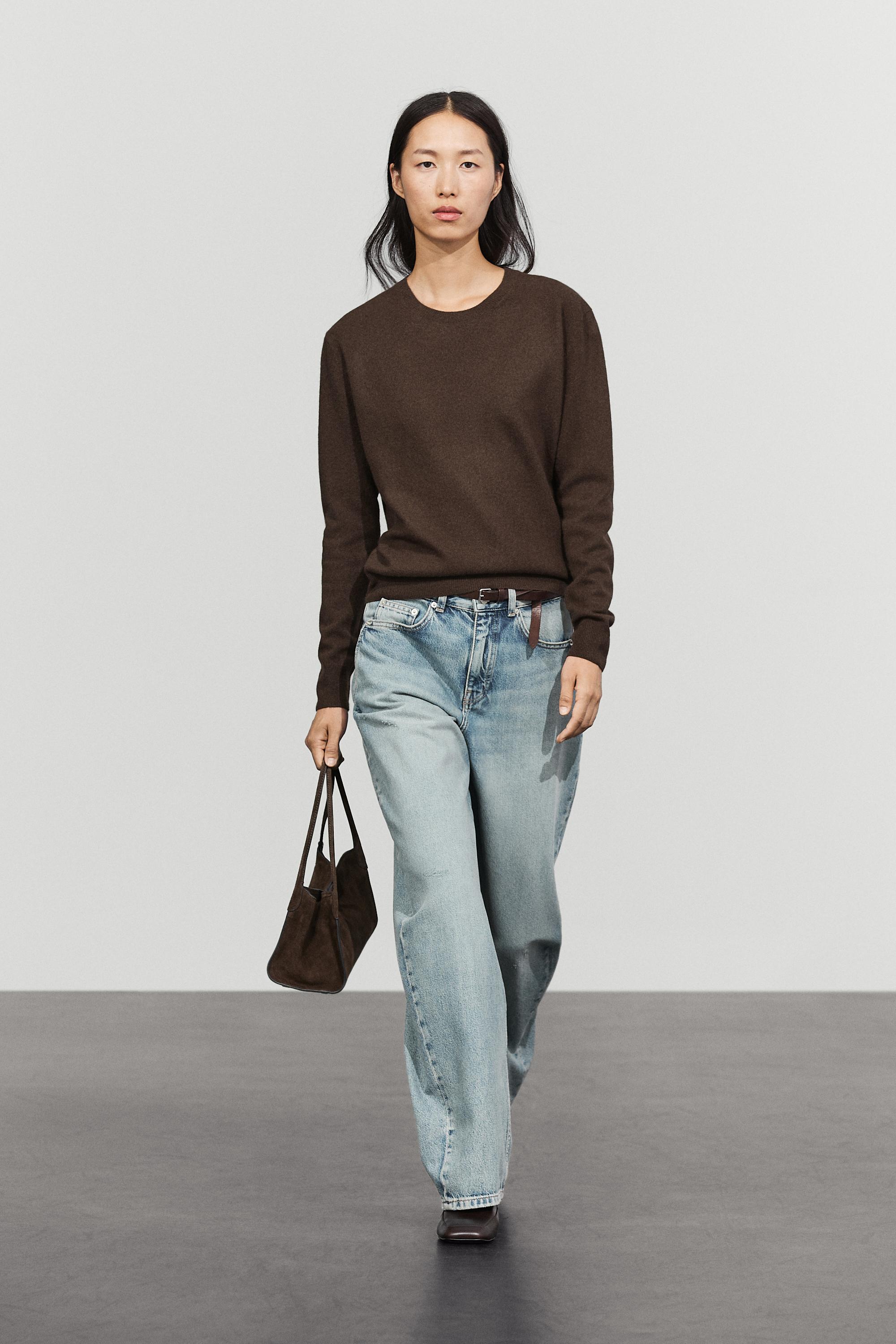 Wool blend knit sweater with round neck
