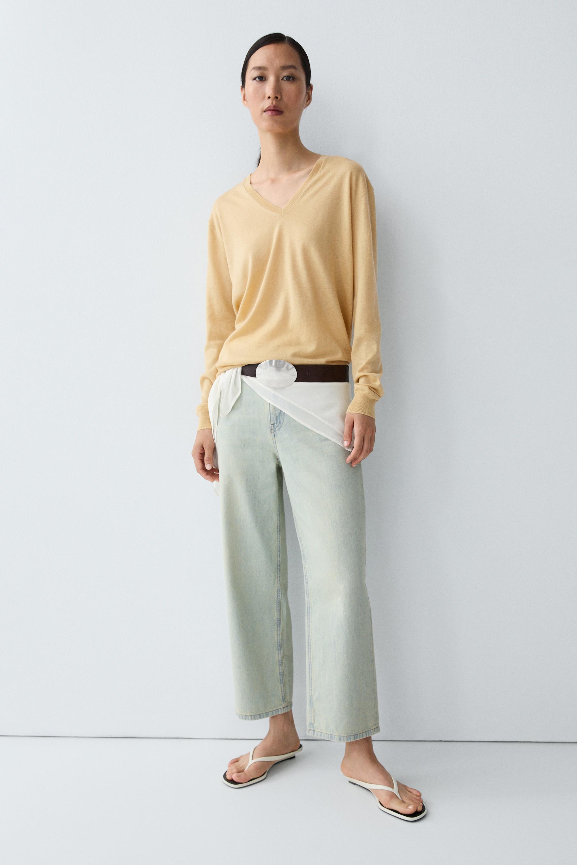 V-neck knit sweater — Vanilla