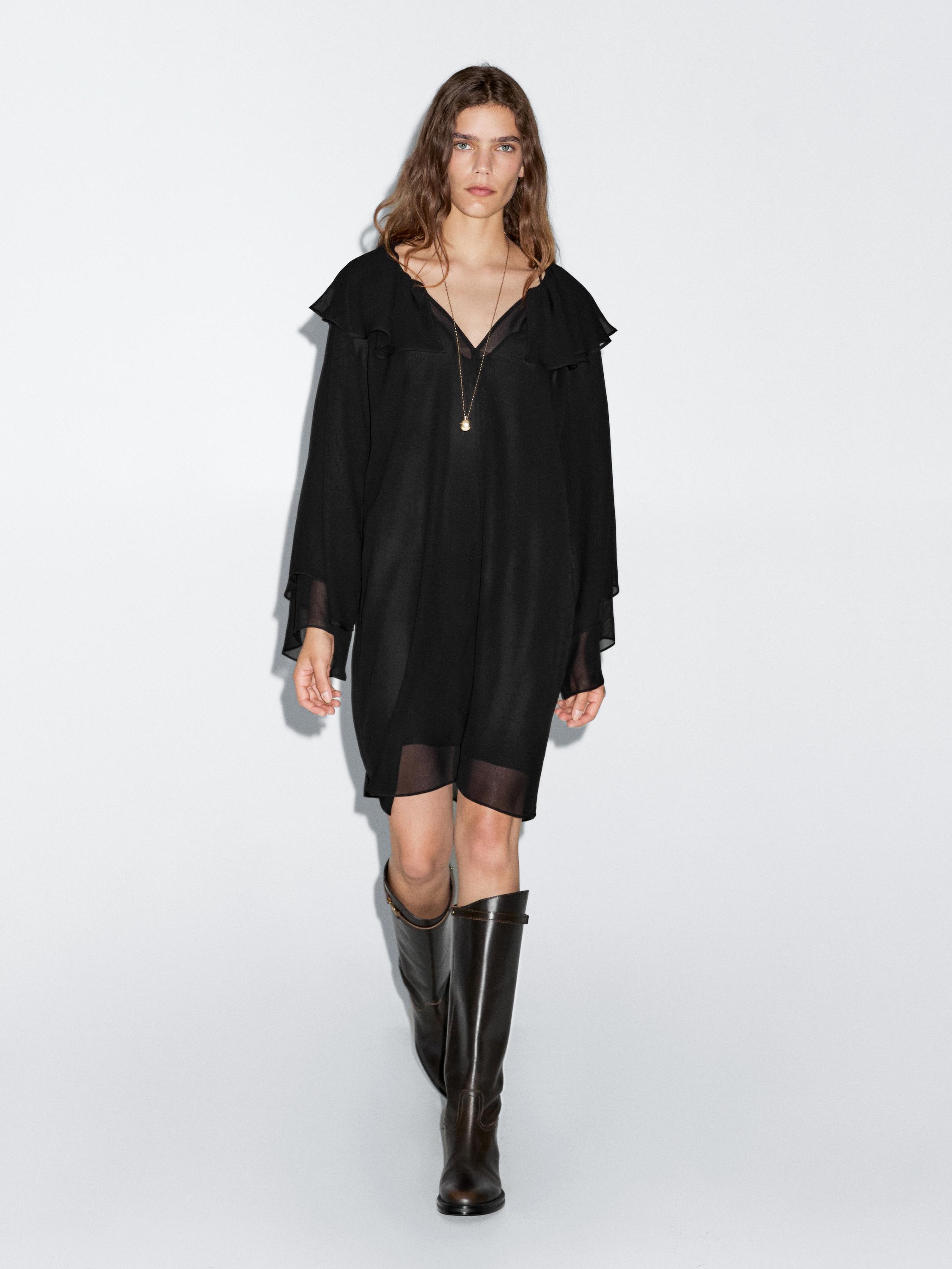 Robe courte à volants