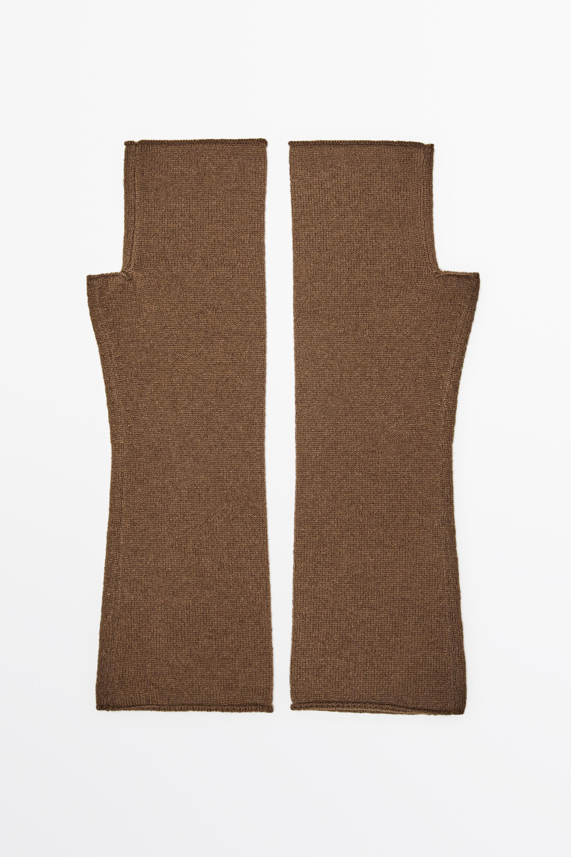 Wool and cashmere knit scarf