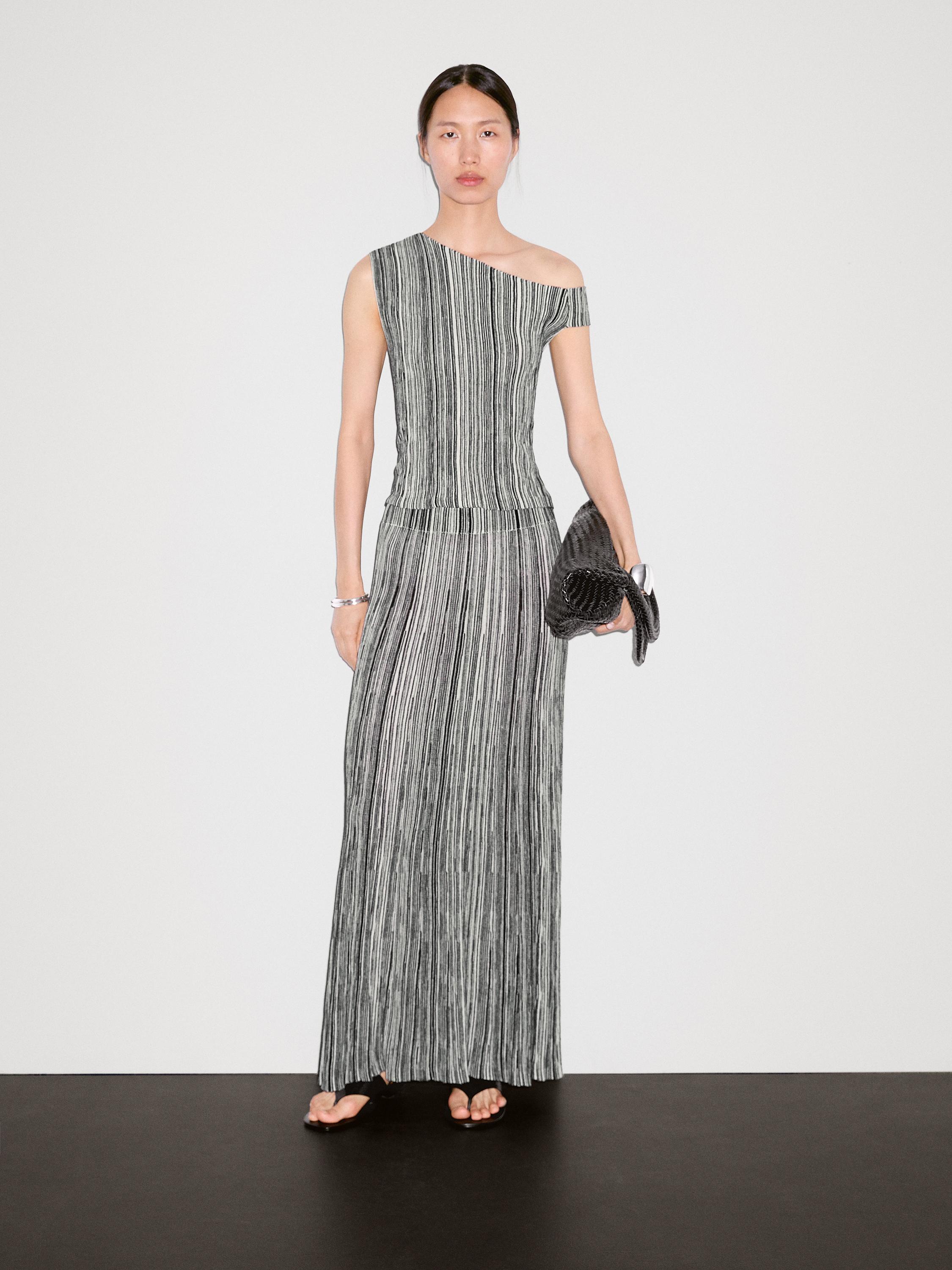 Faldilla llarga punt detall ratlles