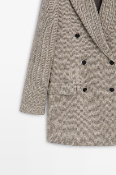 Mid-length double-breasted herringbone coat — SAND 7