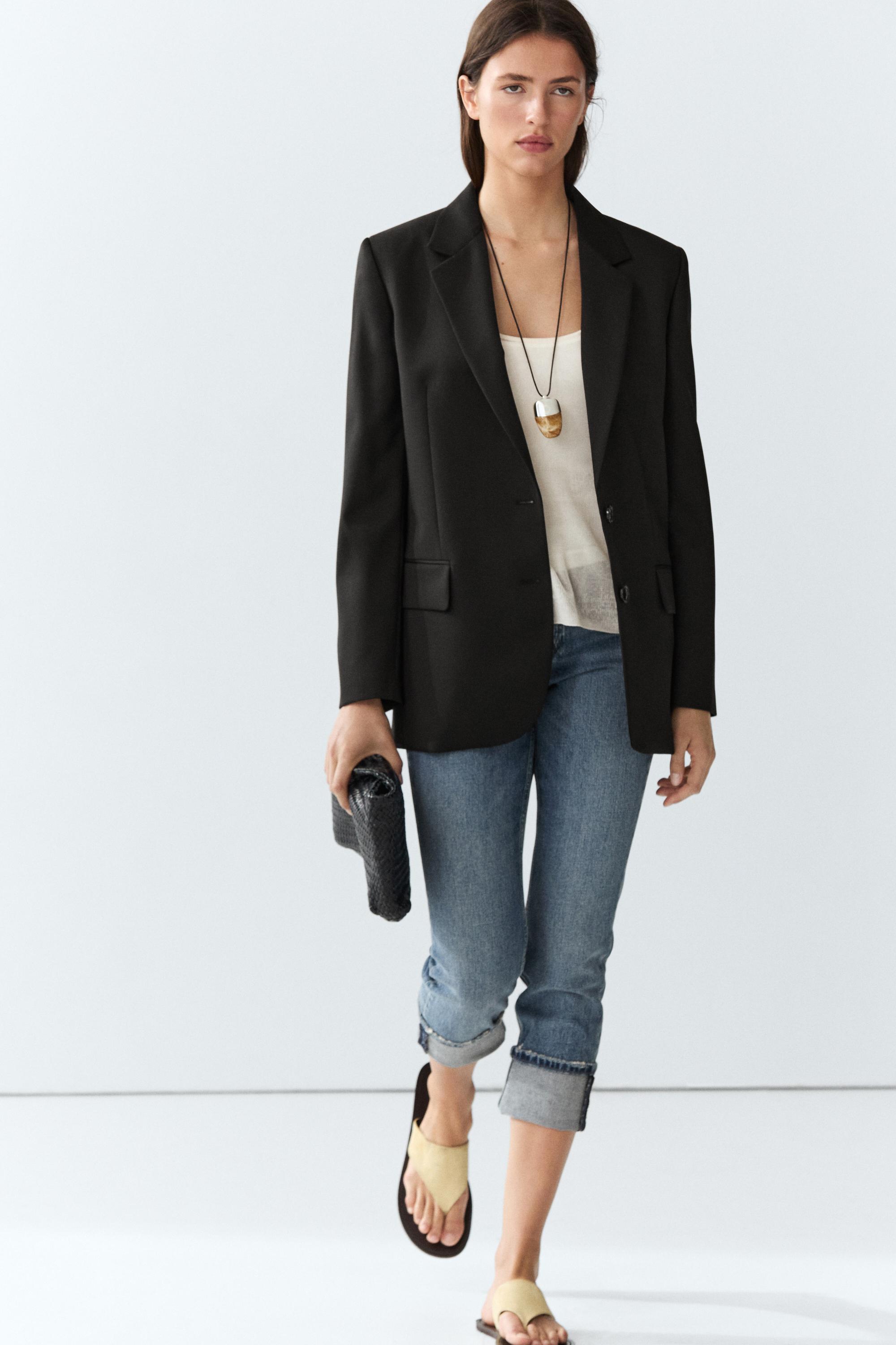 100% extra fine wool two-button blazer