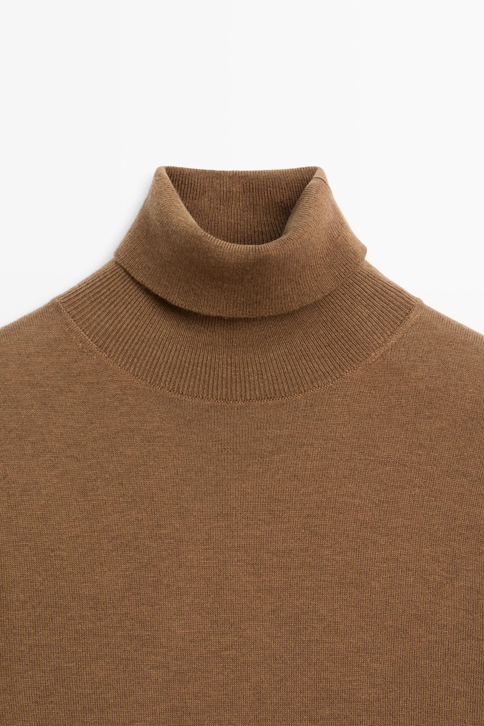 Wool-blend turtleneck knit sweater — TOFFEE