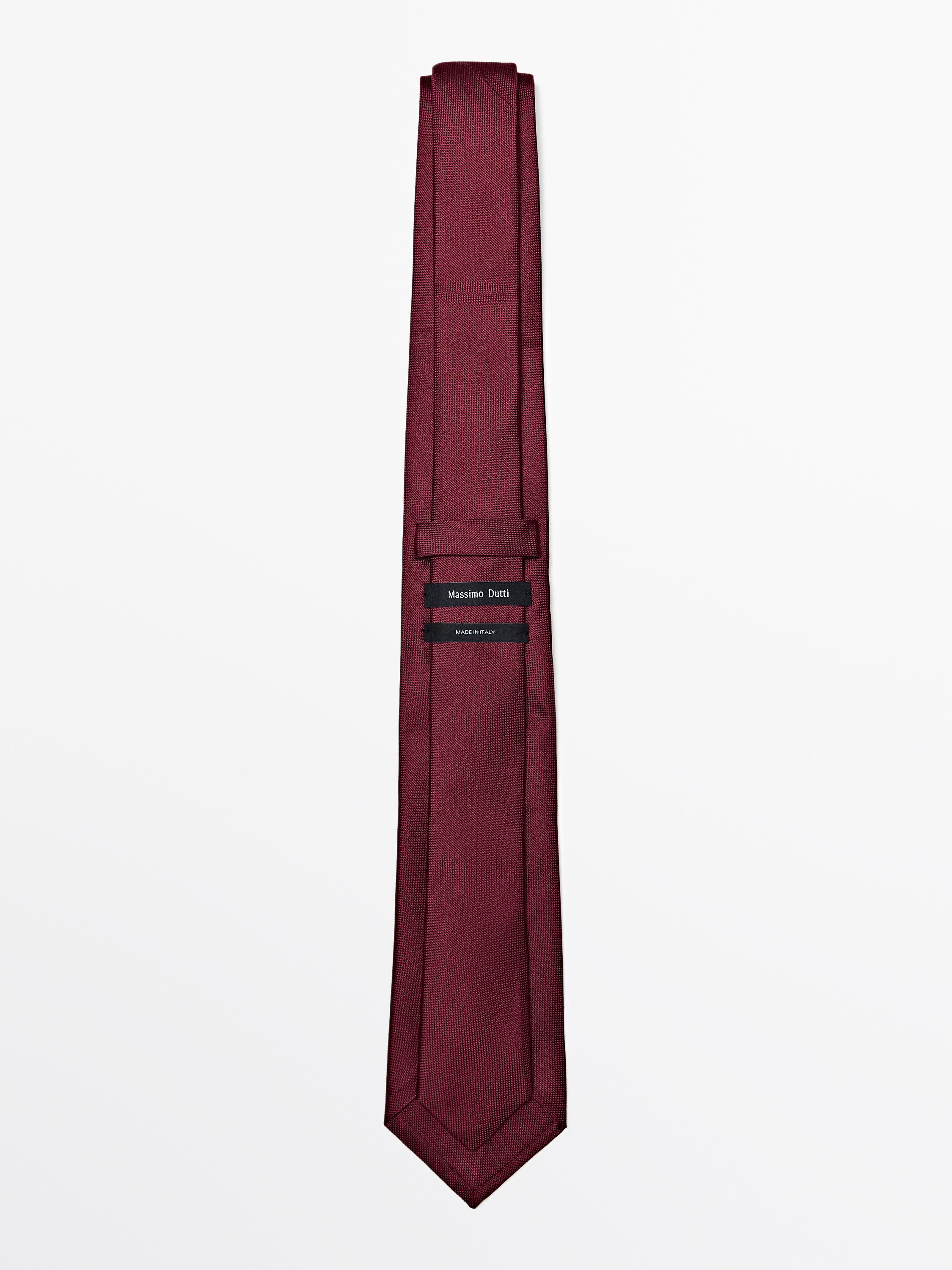 100% silk textured tie — MAROON